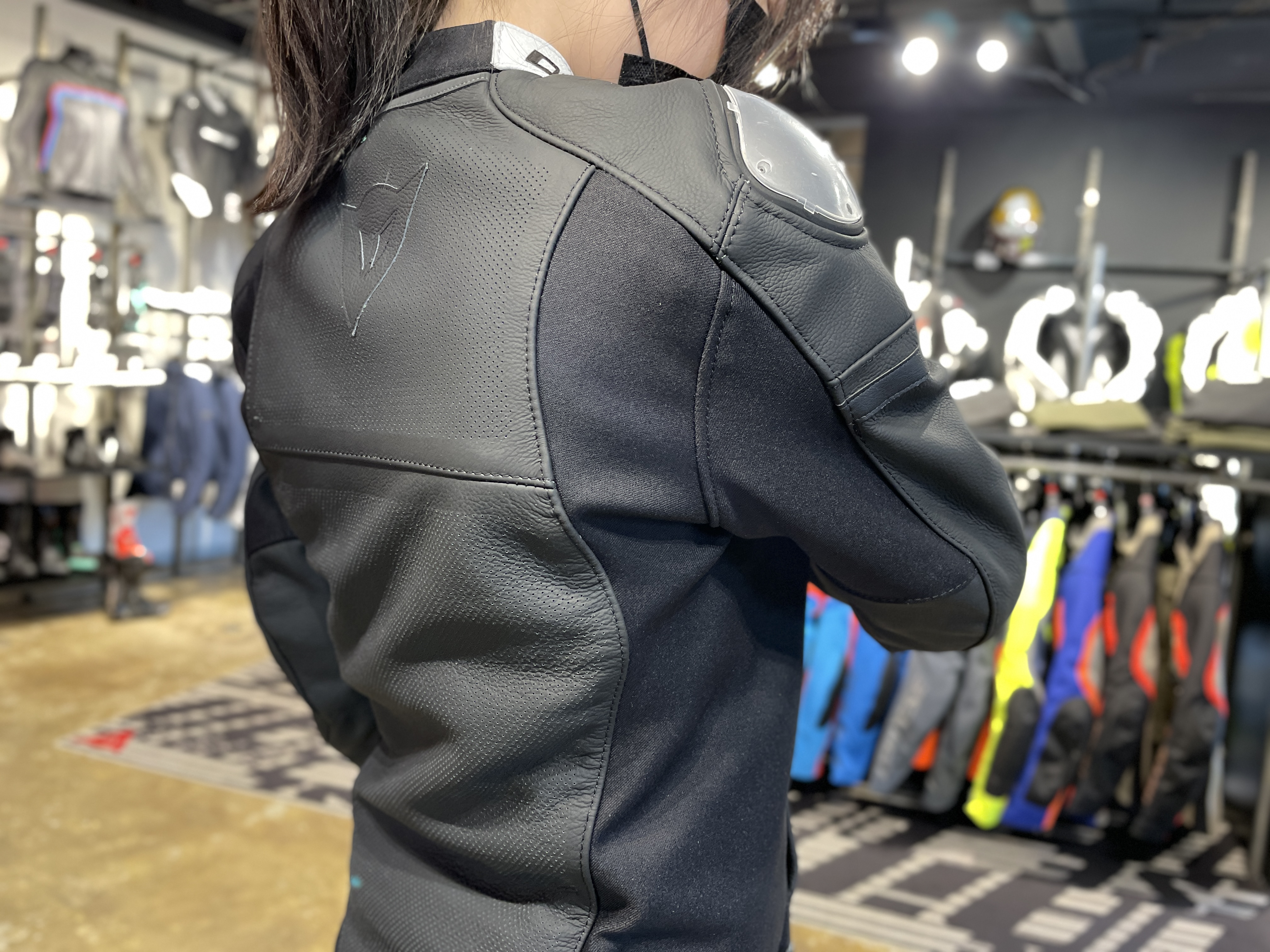 レディス新作レザージャケット 