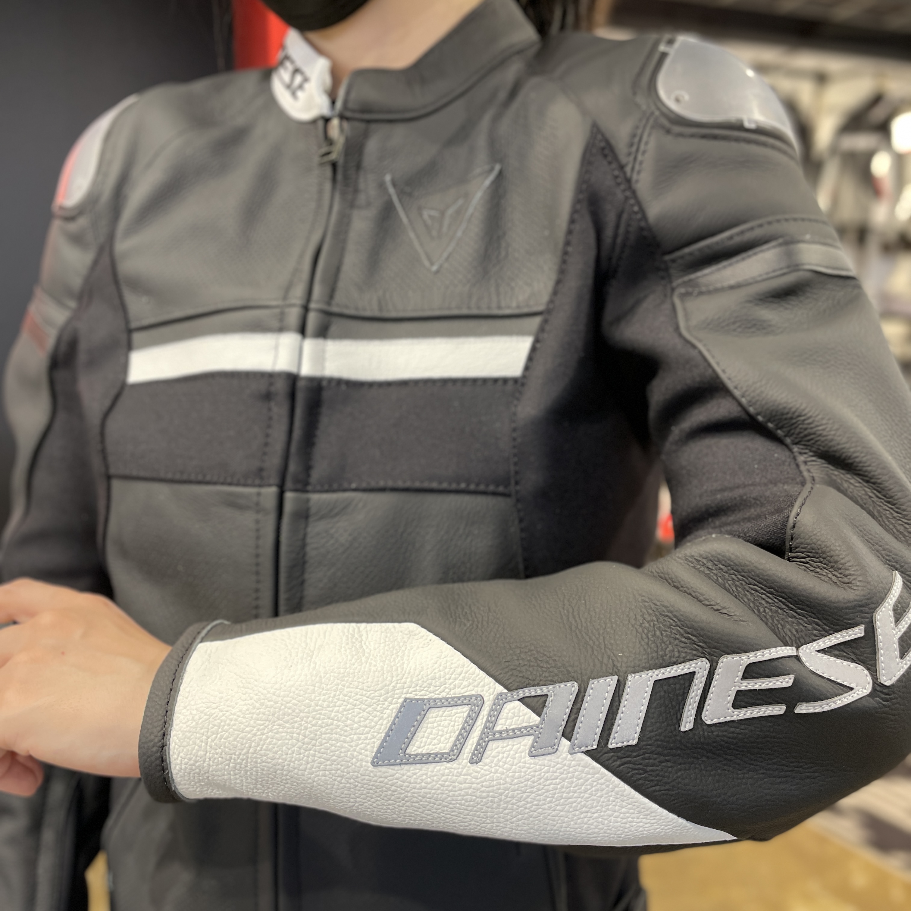 レディス新作レザージャケット 