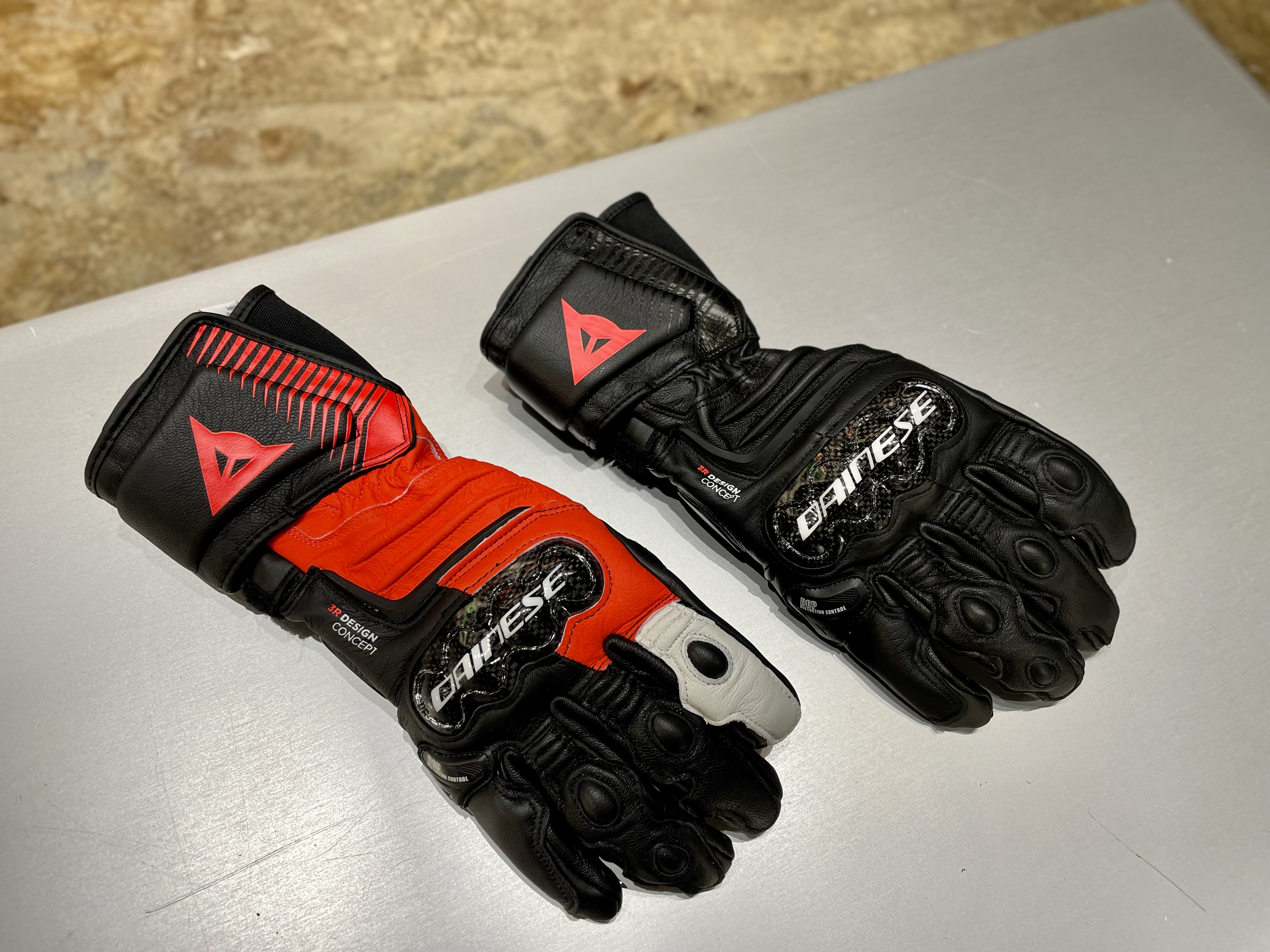 楽天 Dainese レザーグローブ CORBIN AIR UNISEX GLOVES 001 サイズ