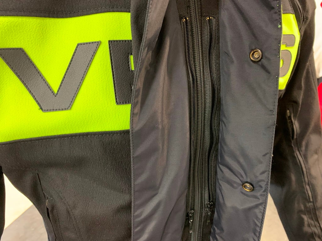 SALE／101%OFF】 ダイネーゼ VR46 PODIUM D-DRY JACKET 620 サイズ