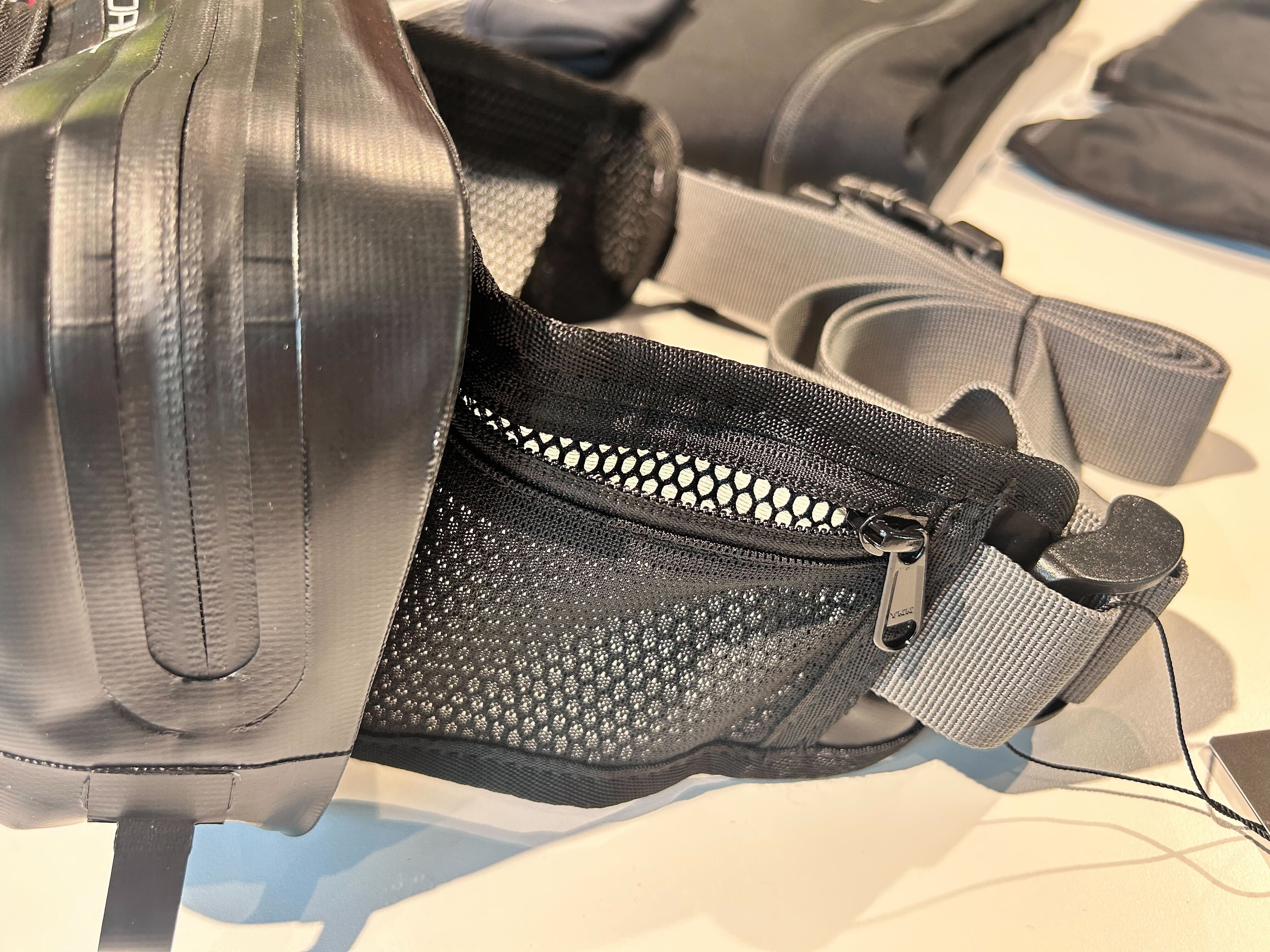 EXPLORER WAIST BAG入荷してます！