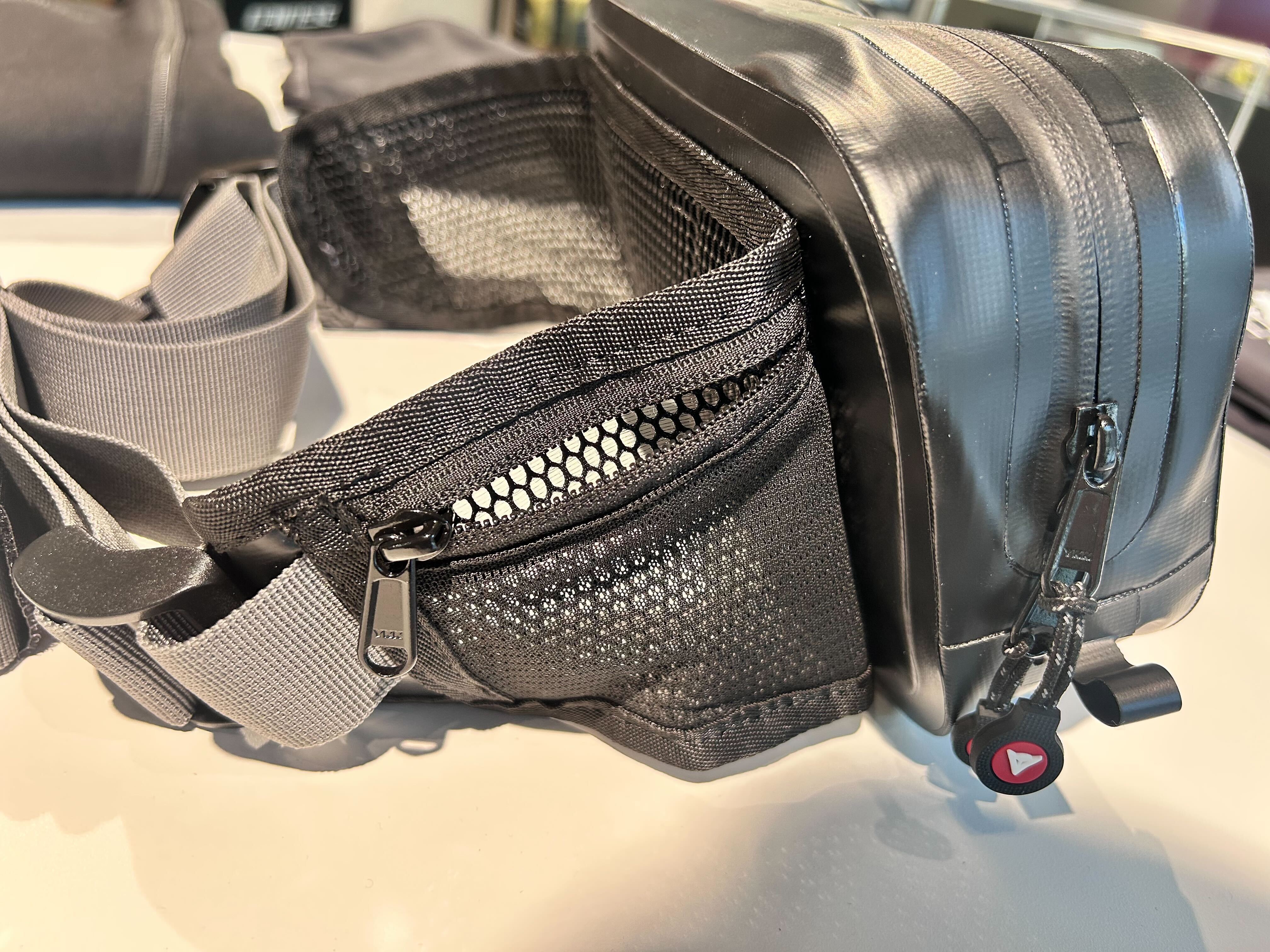 エヴィス　ウエストパック ツーリングの必需品！最新ウエストバッグ バッグ