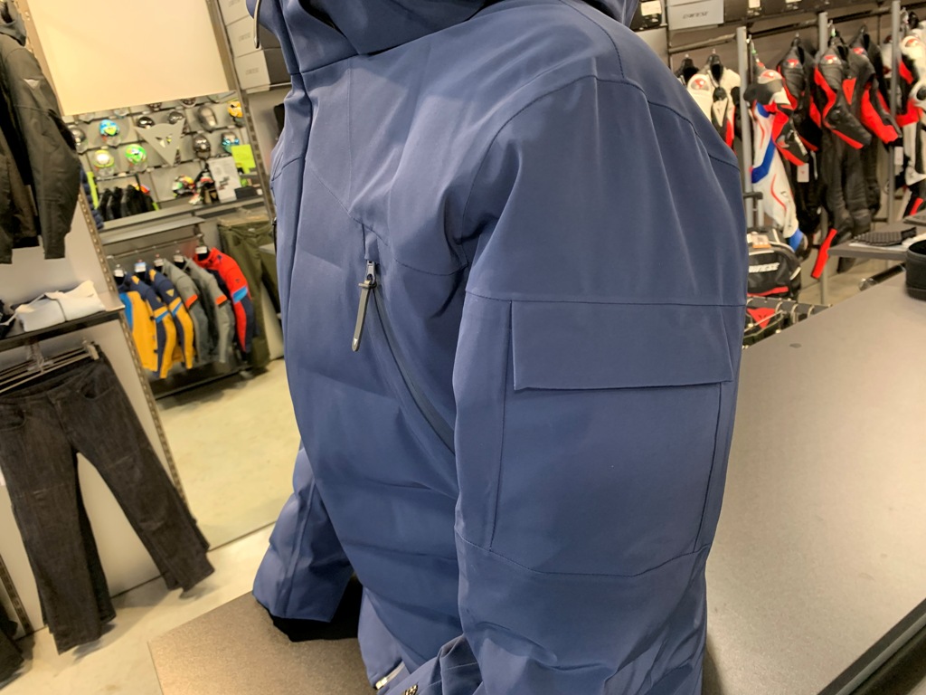 スキージャケットは普段着としてもお勧め『DOWNJACKET』