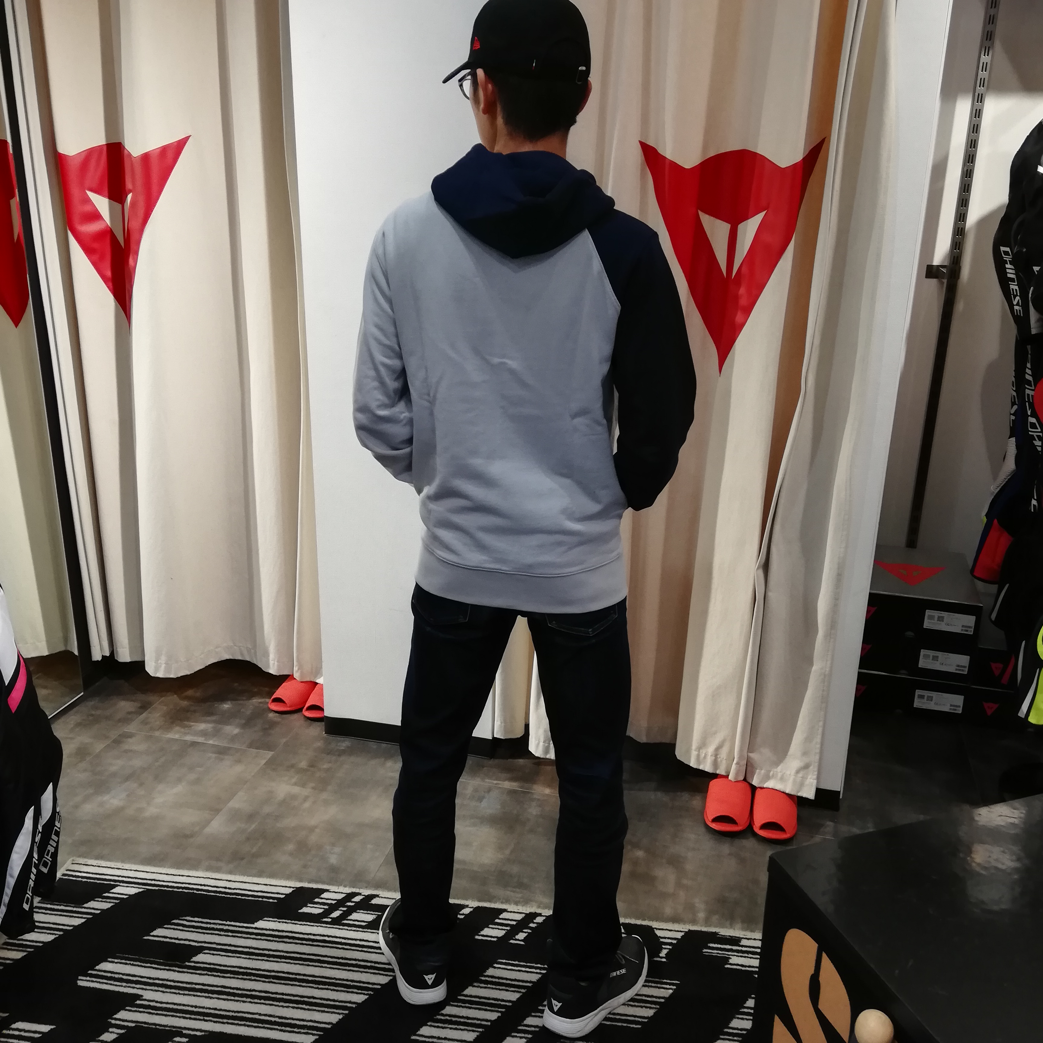 新作トレーナー＆フルジップパーカーが入荷しました。
