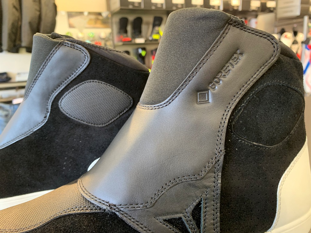 人気直売 ダイネーゼ ライディングスニーカー dover gtx。 自動車