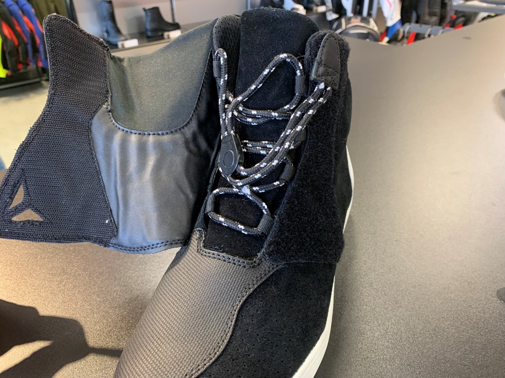 タウンユースにぴったり『DOVER GORE-TEX® SHOES』