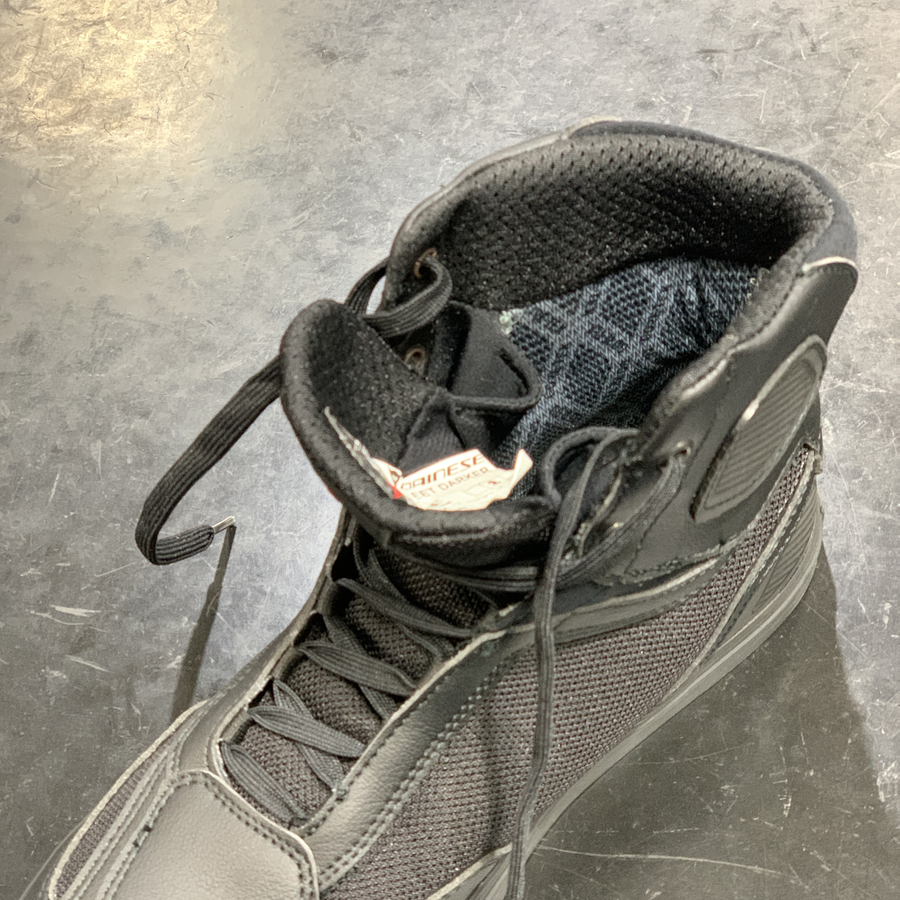 寒い冬にはGORE-TEX® SHOESを！