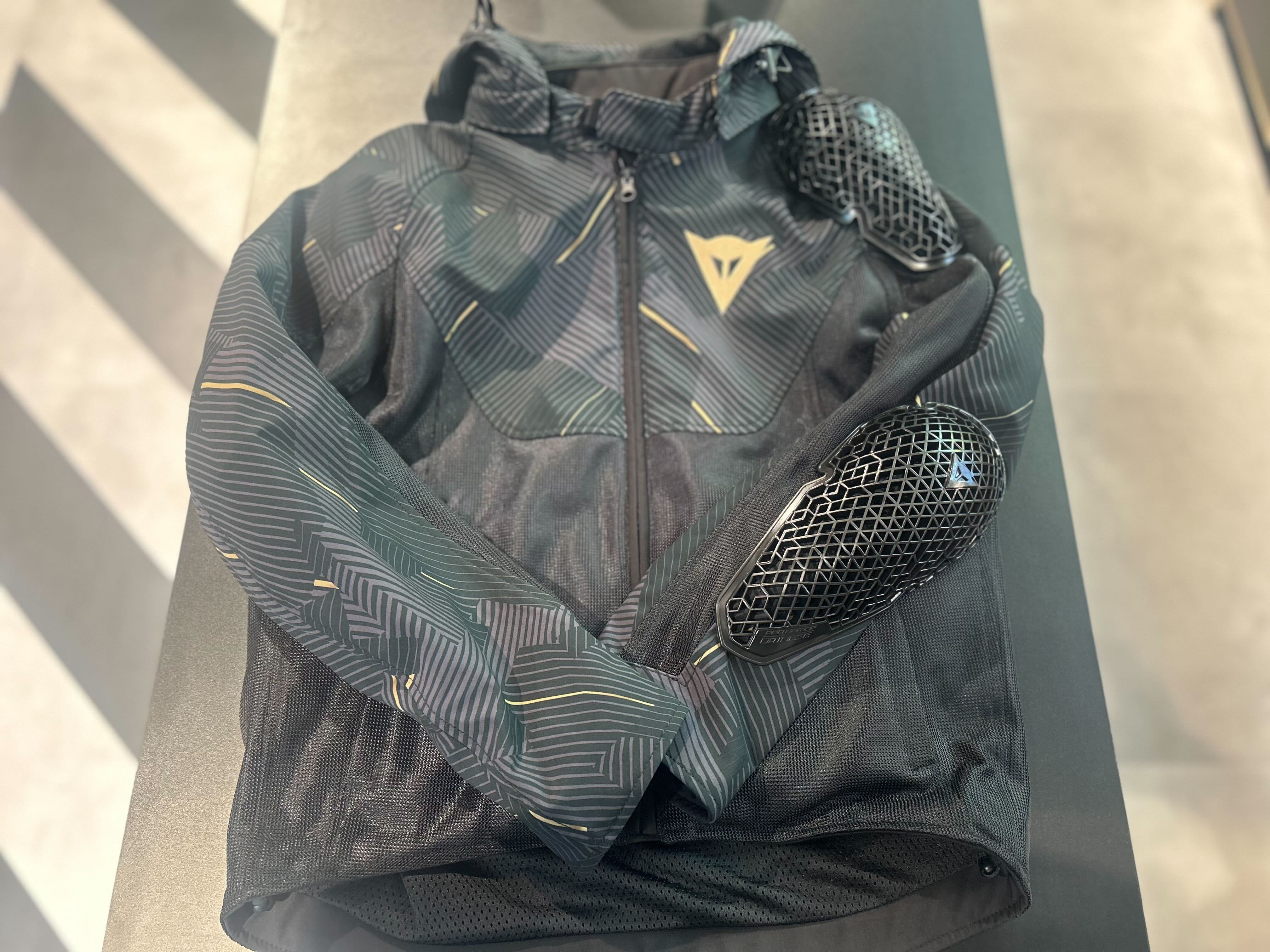 ACCELERATA AIR TEX JACKET】アジアンフィットでより快適なツーリングを