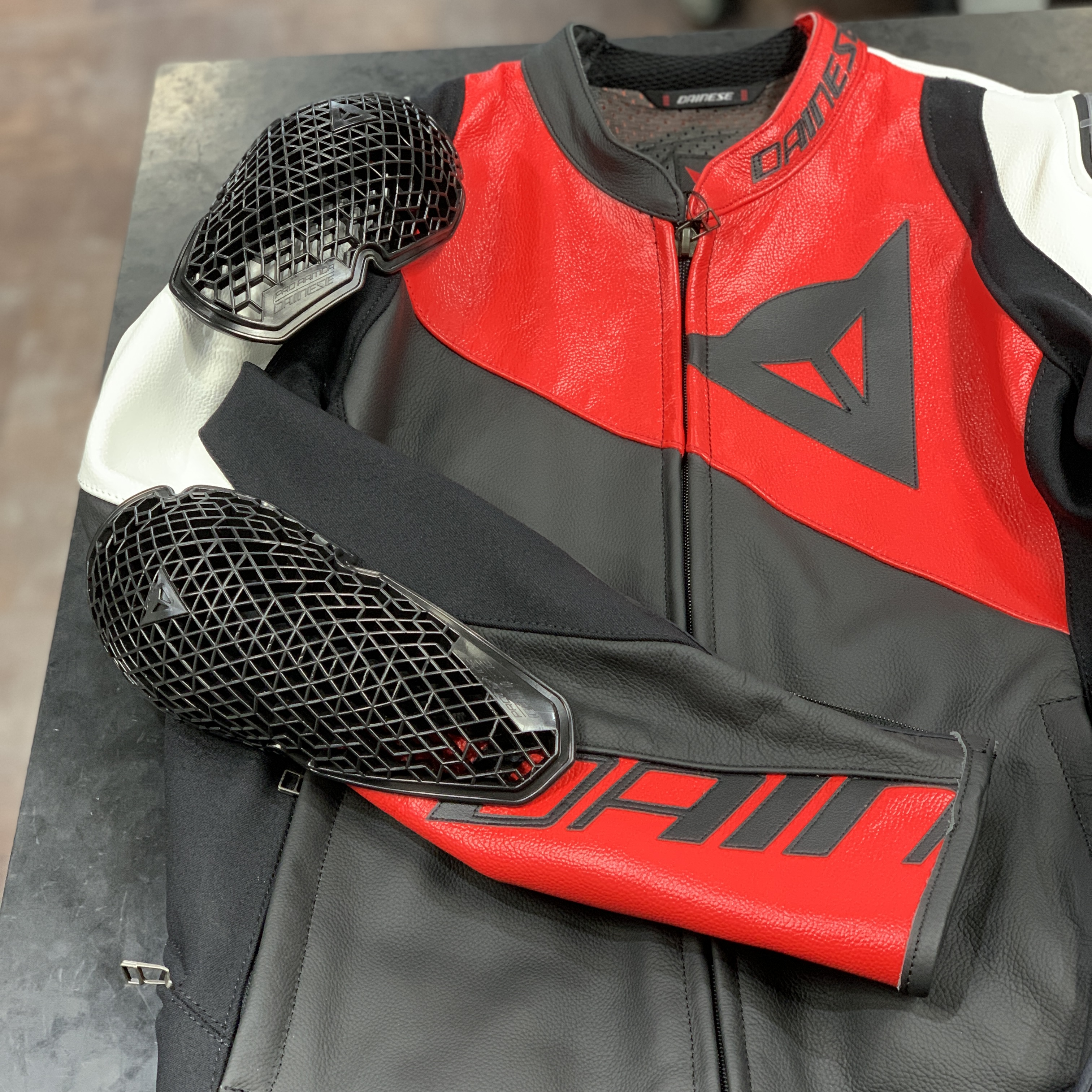 初めてのレザージャケットにおすすめ「SPORTIVA LEATHER JACKET」