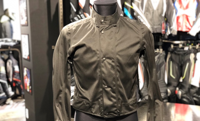 防水透湿インナーを備えたスポーツメッシュジャケット”DINAMICA AIR D