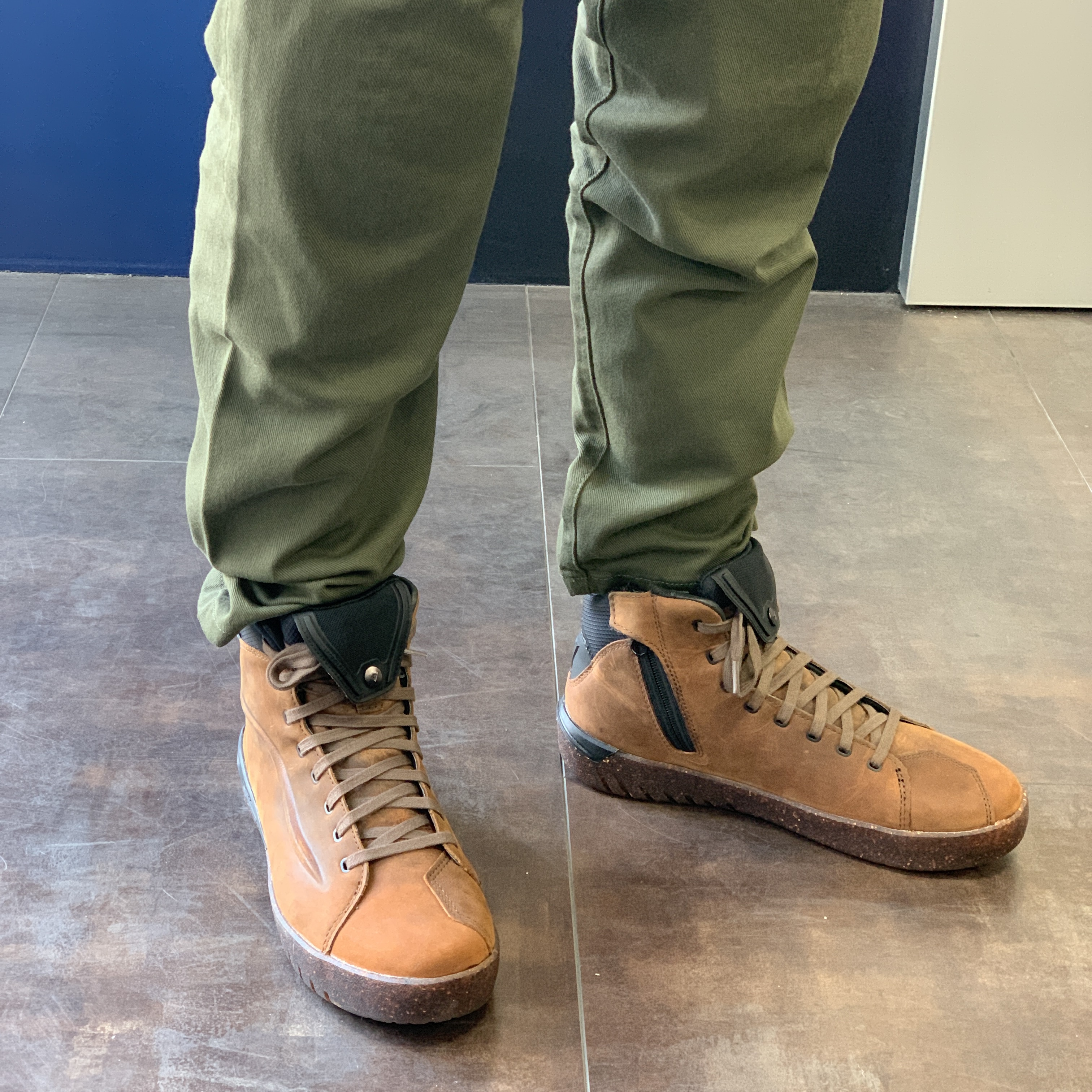 安全性と快適性を兼ね備えたCHINOS TEX PANTSが入荷