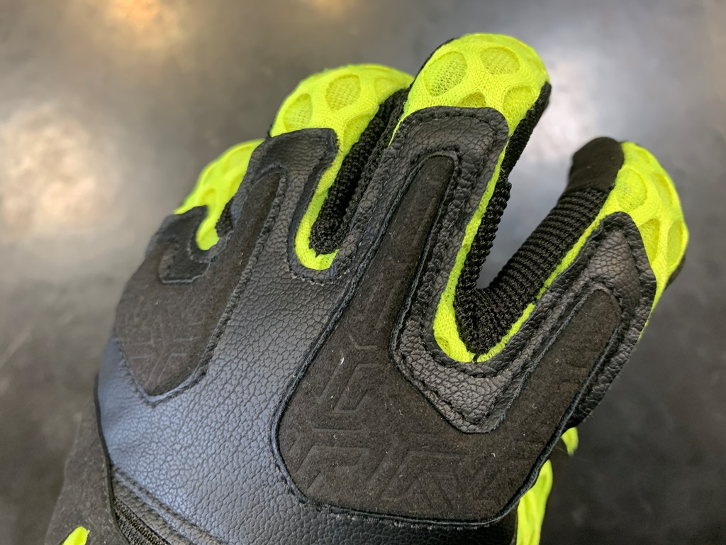 多くのお問い合わせを頂いておりました、新作メッシュグローブが入荷し