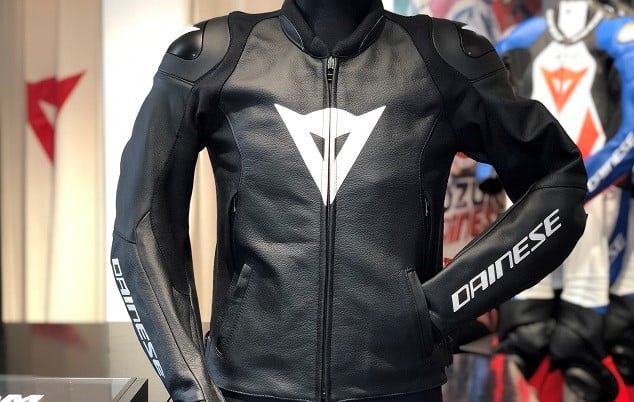 DAINESE SPORT PRO LEATHER JACKET 52 未使用 オートバイアクセサリー