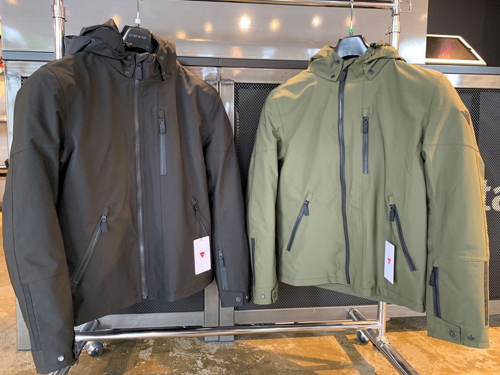 ダイネーゼ　LagnaSeca3DryJacket 3シーズンジャケット肩肘にプロテクターつき