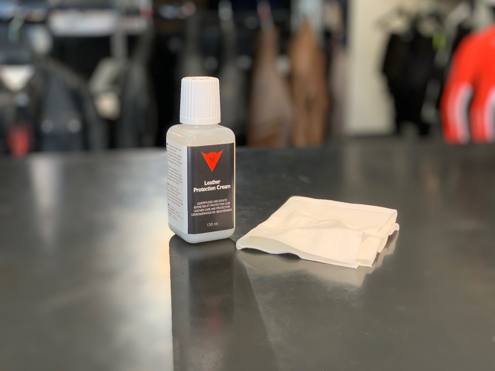 レザーを長く綺麗に保つお手入れセット【PROTECTION&CLEANING KIT】