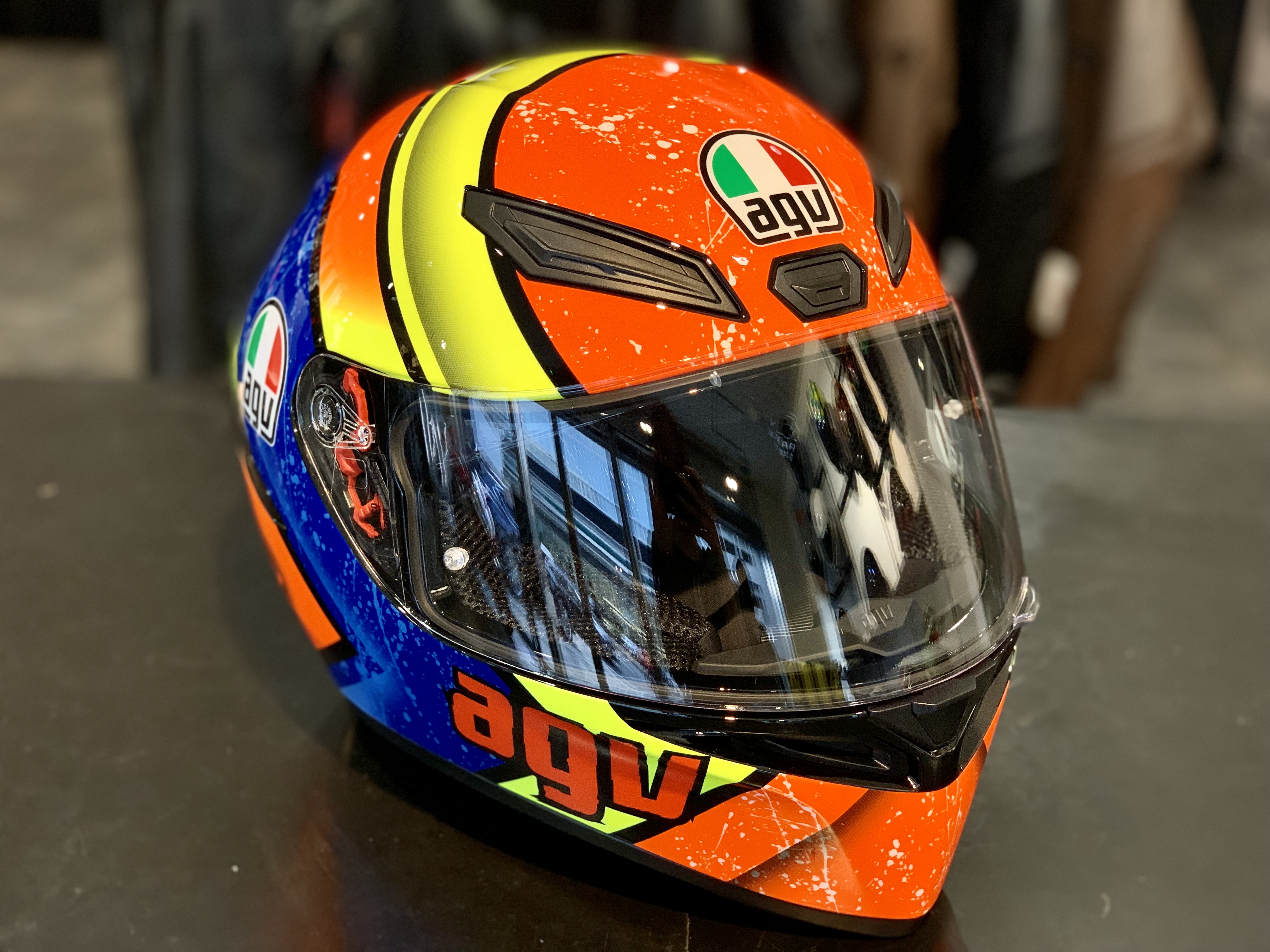 新色のカラーリングが入荷致しました！【AGVヘルメット】