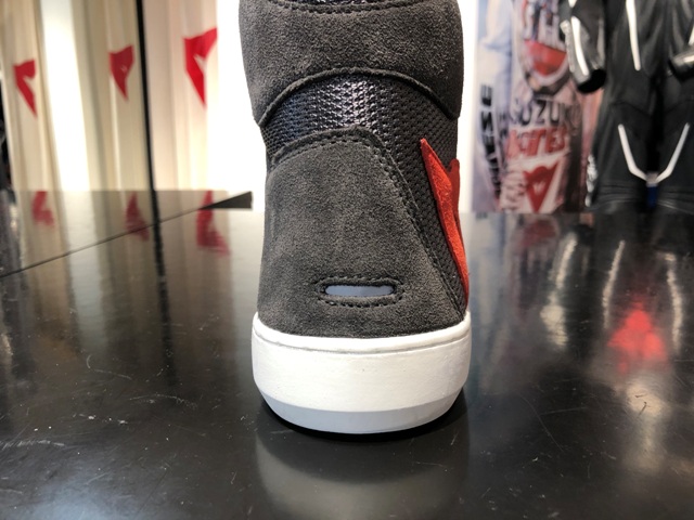 涼しさとストリートシーンに映える”YORK AIR SHOES”をご紹介