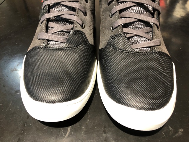 涼しさとストリートシーンに映える”YORK AIR SHOES”をご紹介
