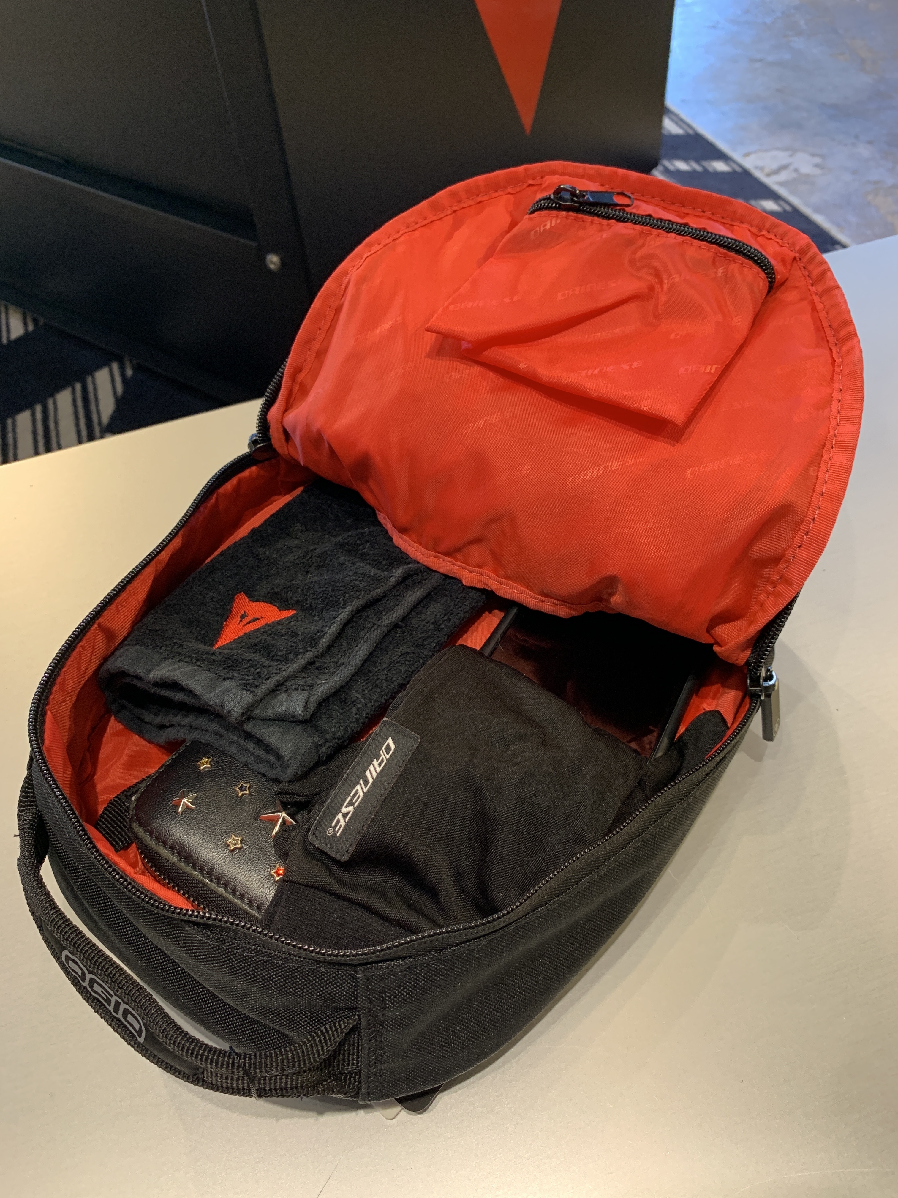 Dainese ダイネーゼ　バックパック レッド Dainese ダイネーゼバックパック レッド