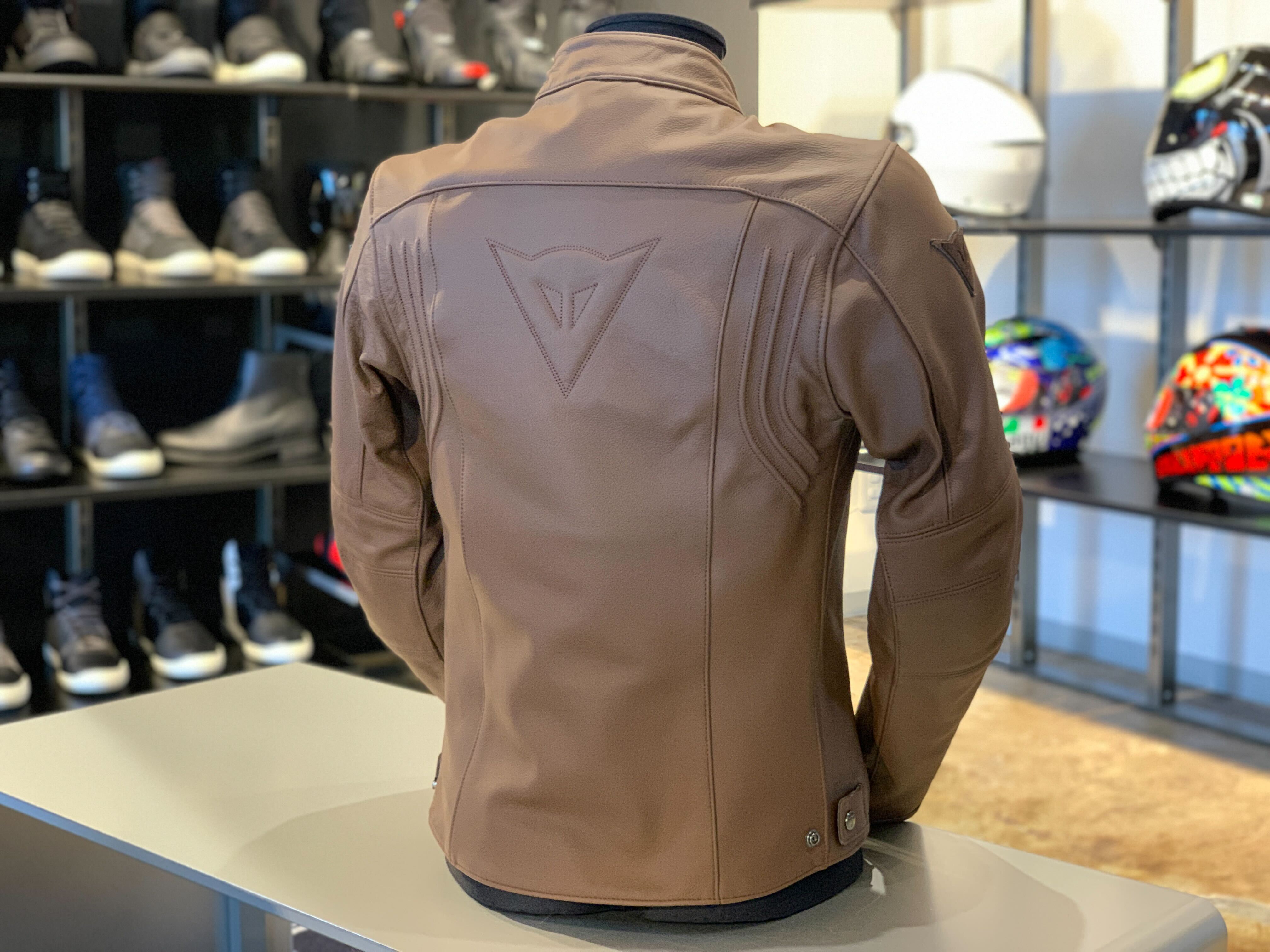 様々なスタイルにマッチするレザージャケット『RAZON 2 LEATHER JACKET