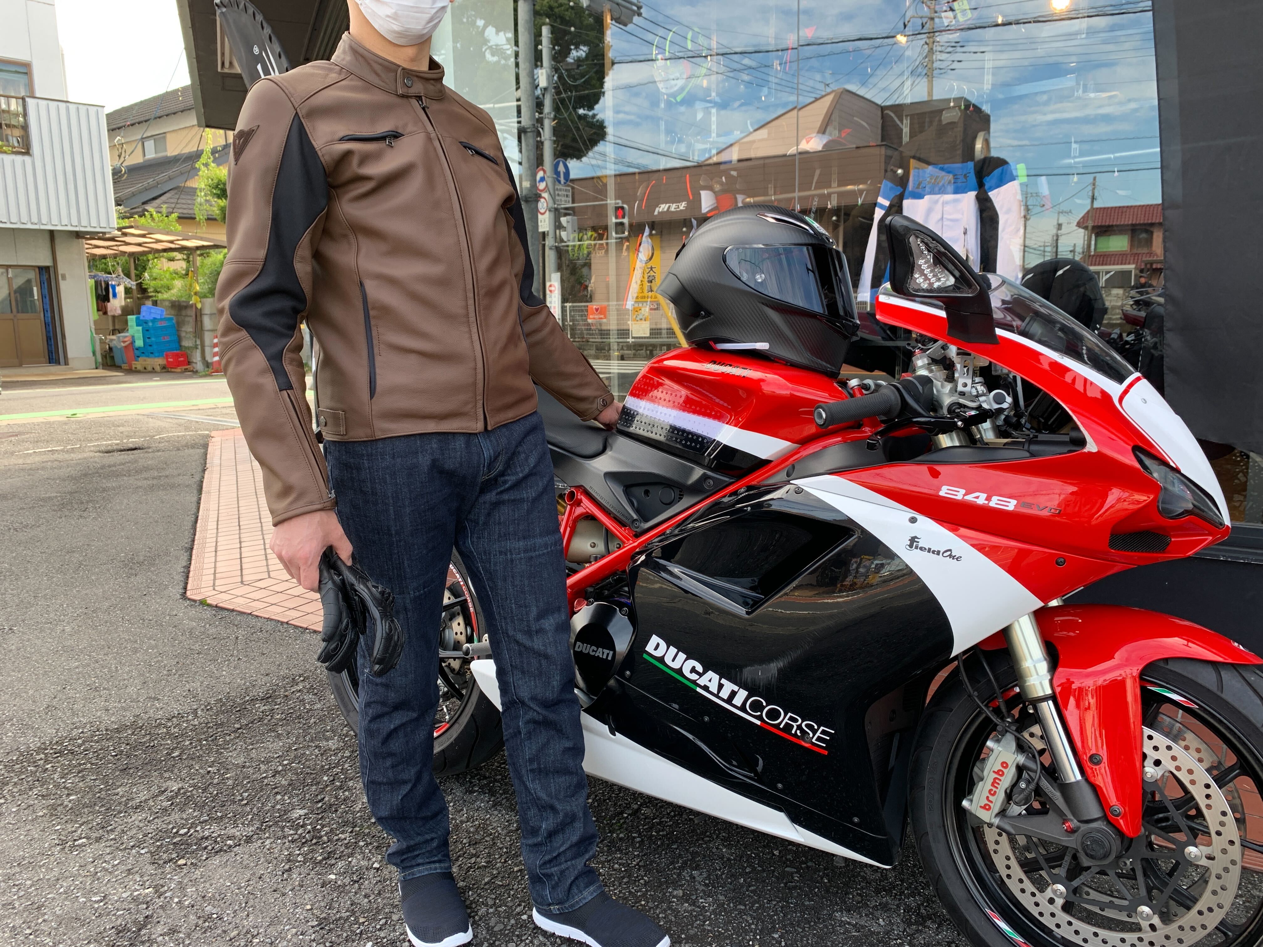 様々なスタイルにマッチするレザージャケット『RAZON 2 LEATHER JACKET