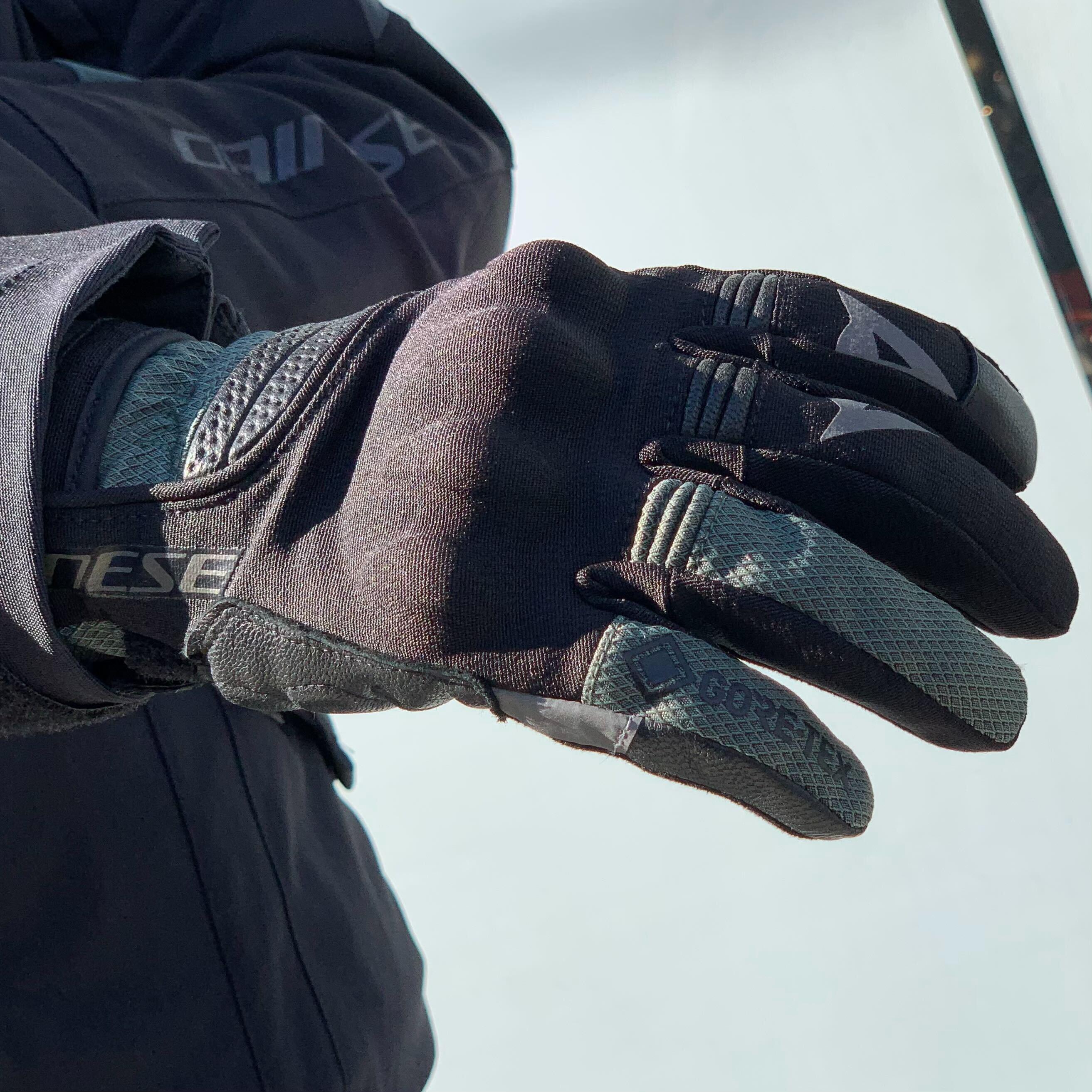 ツーリングをいつでも快適にするための新商品、 アドベンチャー