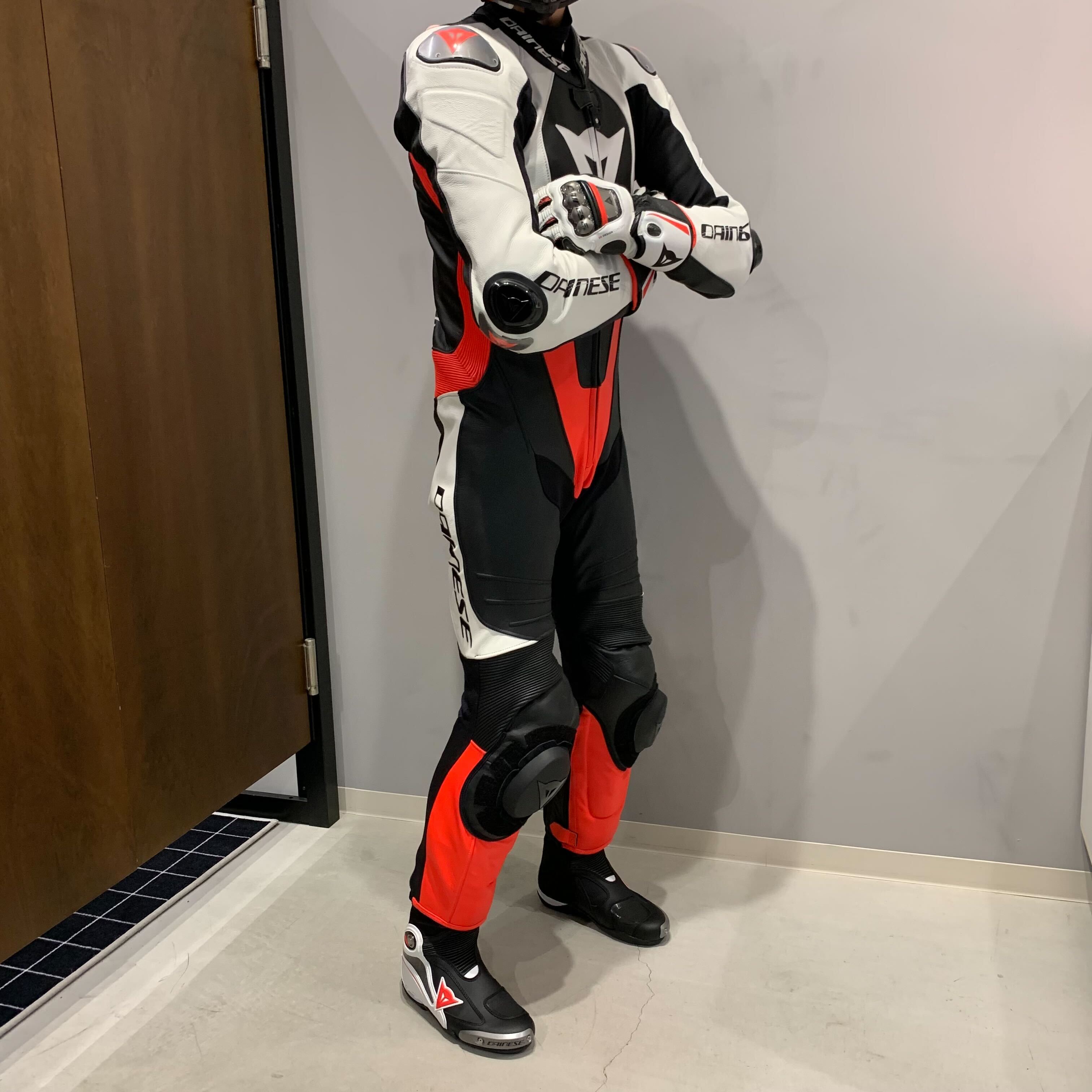 ダイネーゼ サイズ48 dainese ツナギ レーシングスーツ 革 レザー ...