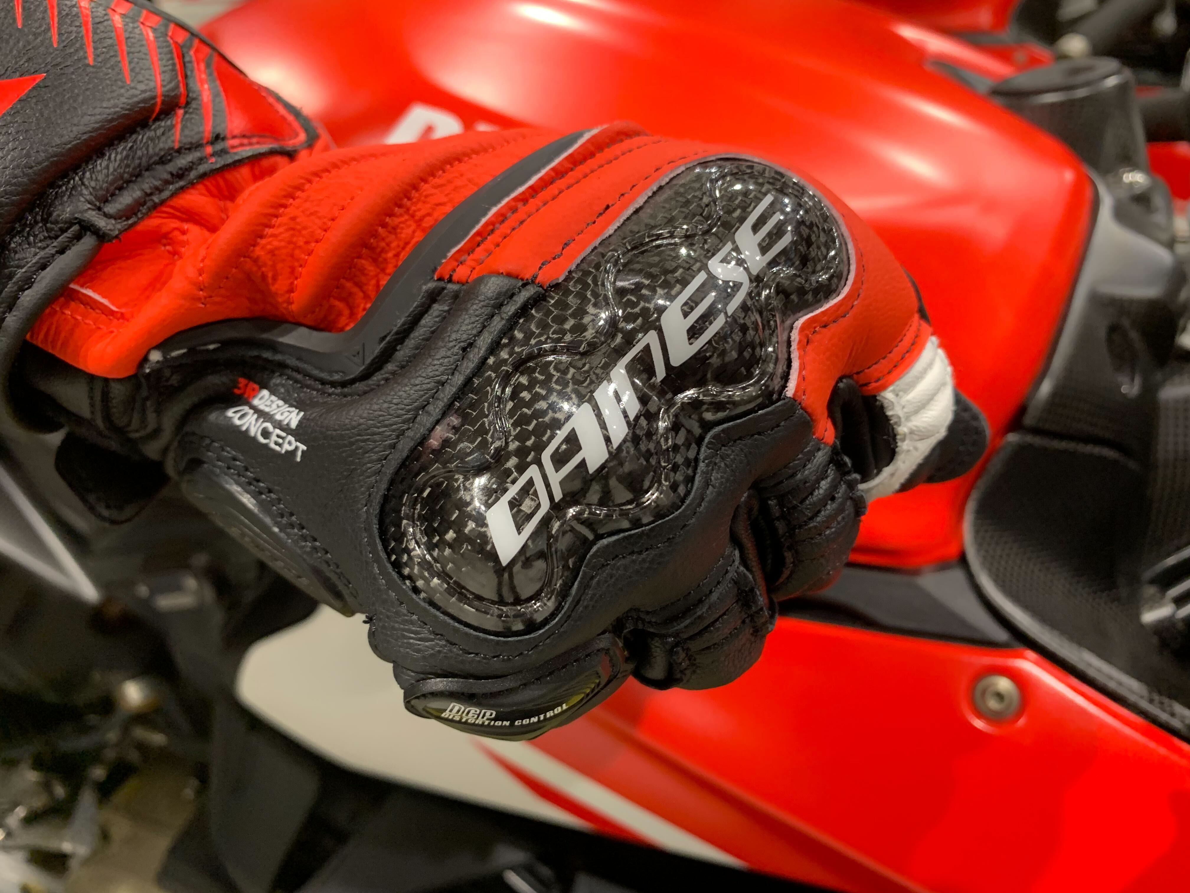 サーキットからツーリングまで大活躍!スタッフ一押しのグローブをご