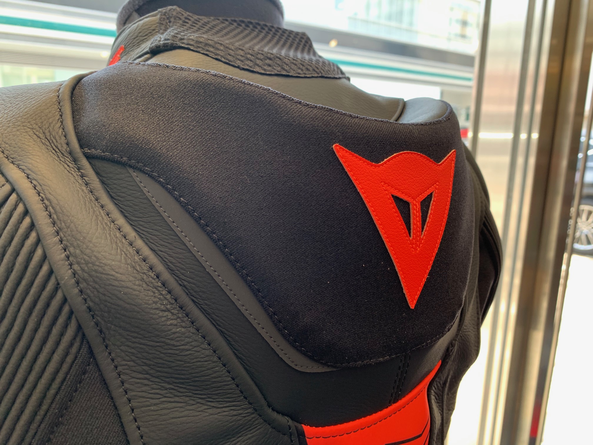 イタリアンレザーファーストタイプ 高い人気を誇るスポーツレザージャケット