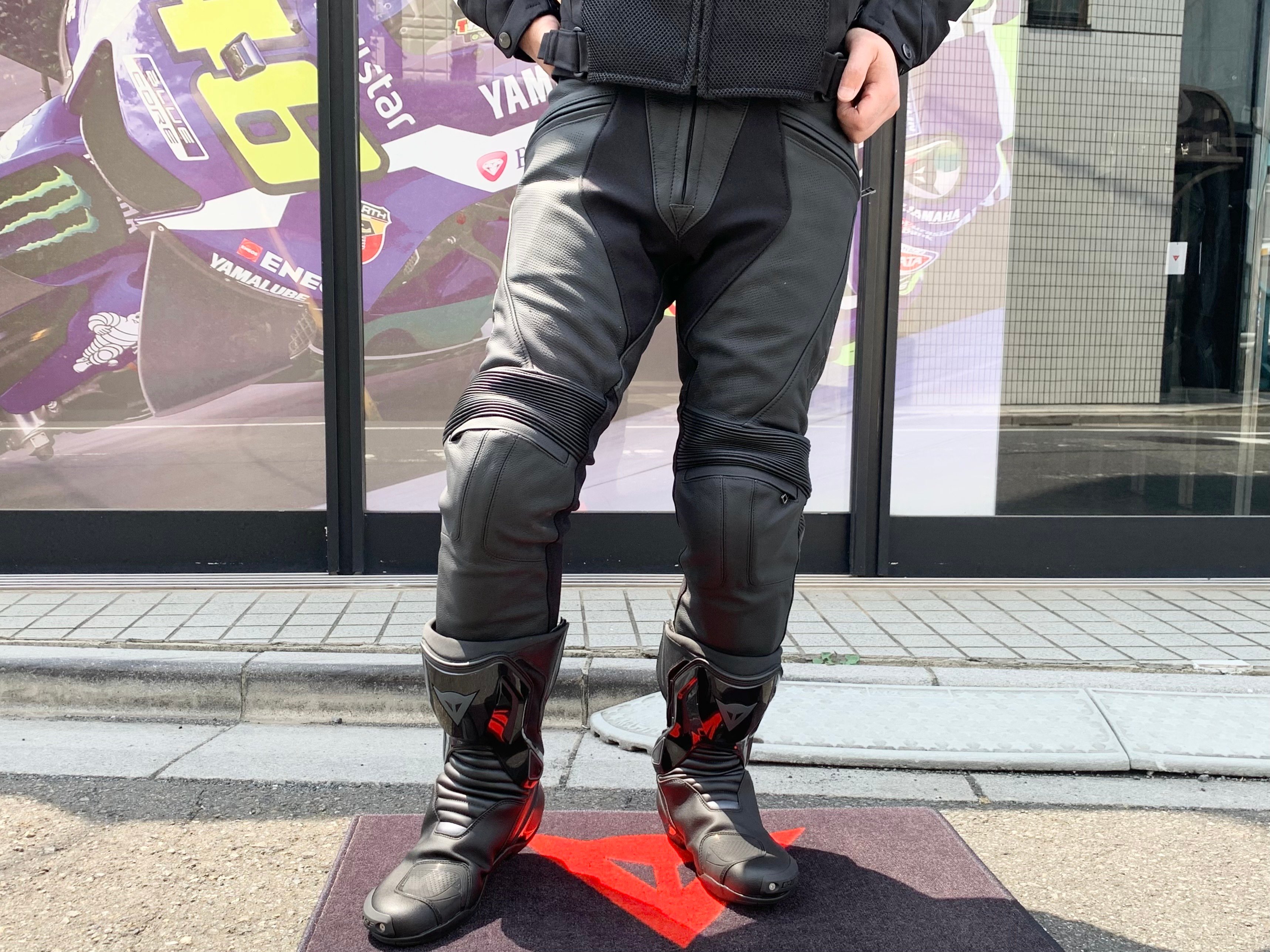 友人から頼まれましたDAINESE ダイネーゼ レザーパンツ サイズ48