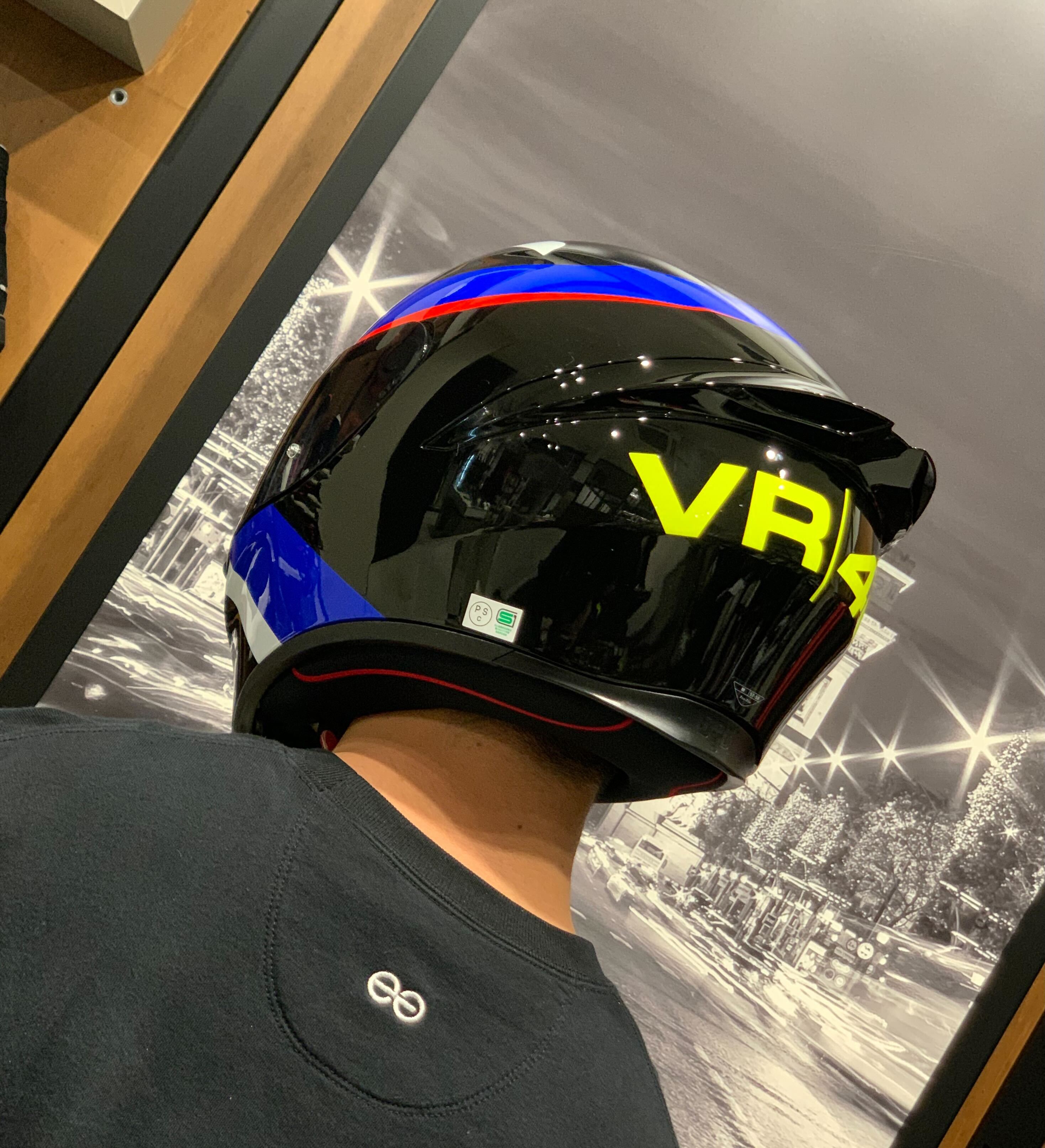 人気のAGV K1が”K1 S”に進化。よりスタイリッシュに、より安全に。欧州の最新規格に適合した新モデルです。