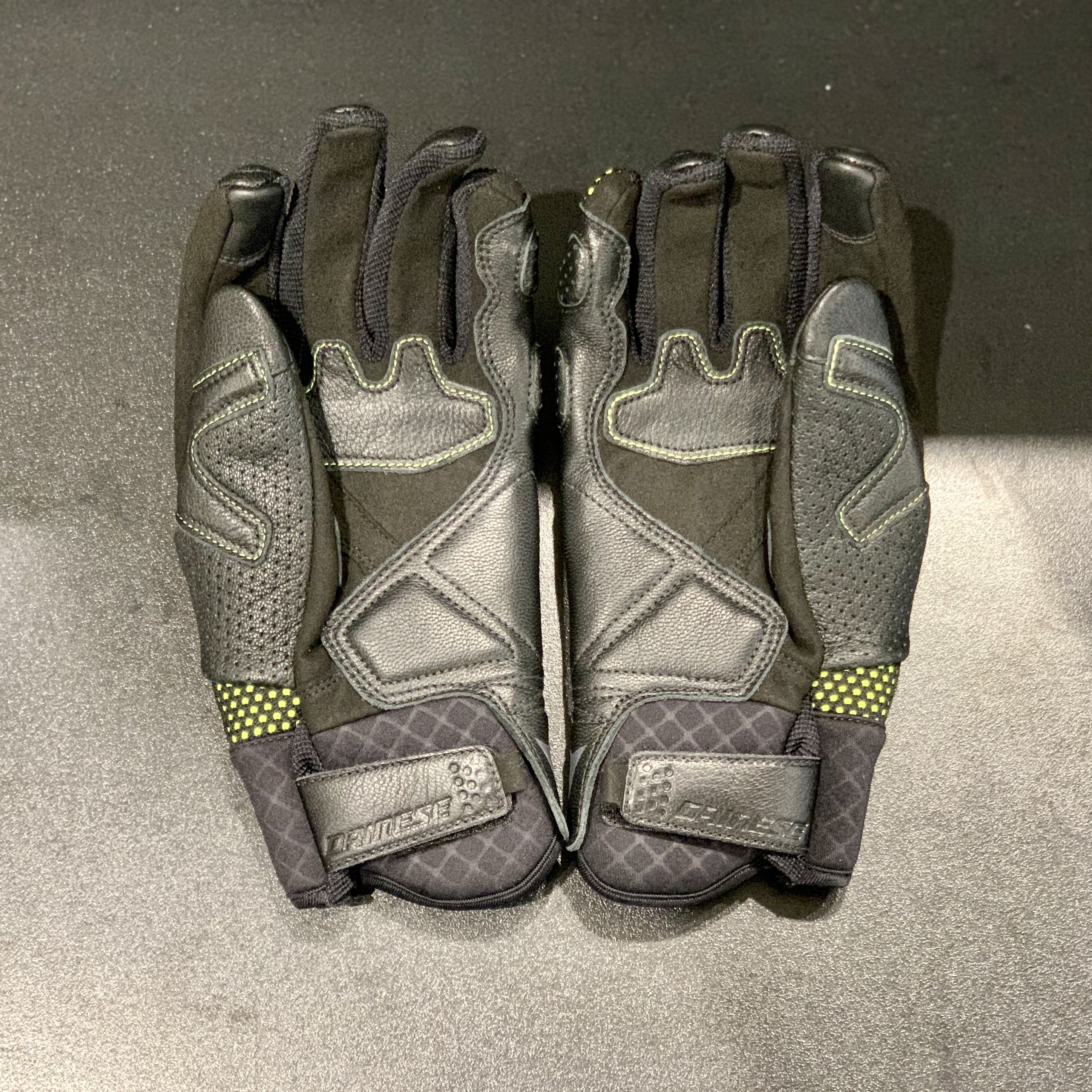 この夏の活躍間違いなし!新作グローブのご紹介【UNRULY ERGO-TEK