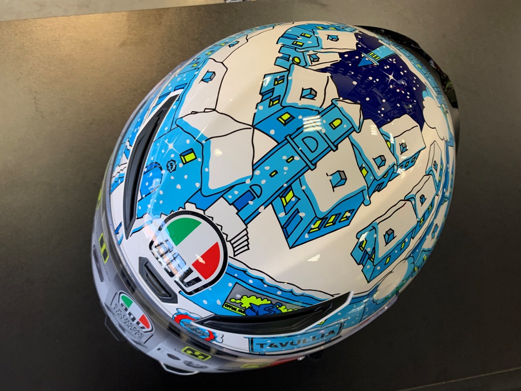 新作カラーが続々と入荷です『K1ヘルメット』