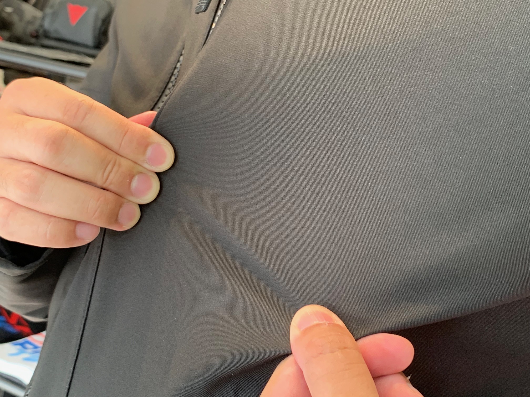 シーズンを先駆けたお勧めのメンズの3シーズンジャケット【D-DRY】