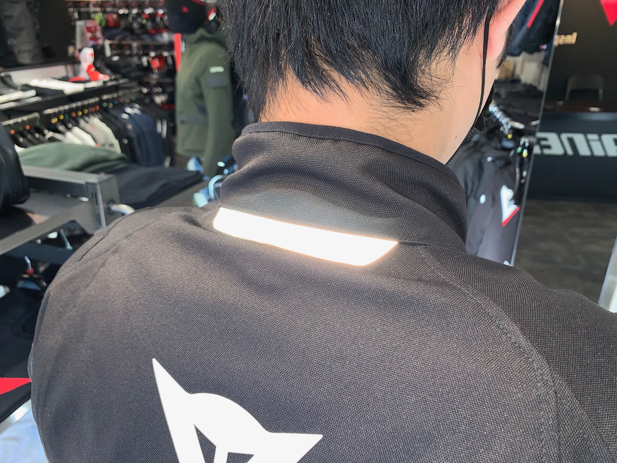 シーズンを先駆けたお勧めのメンズの3シーズンジャケット【D-DRY】