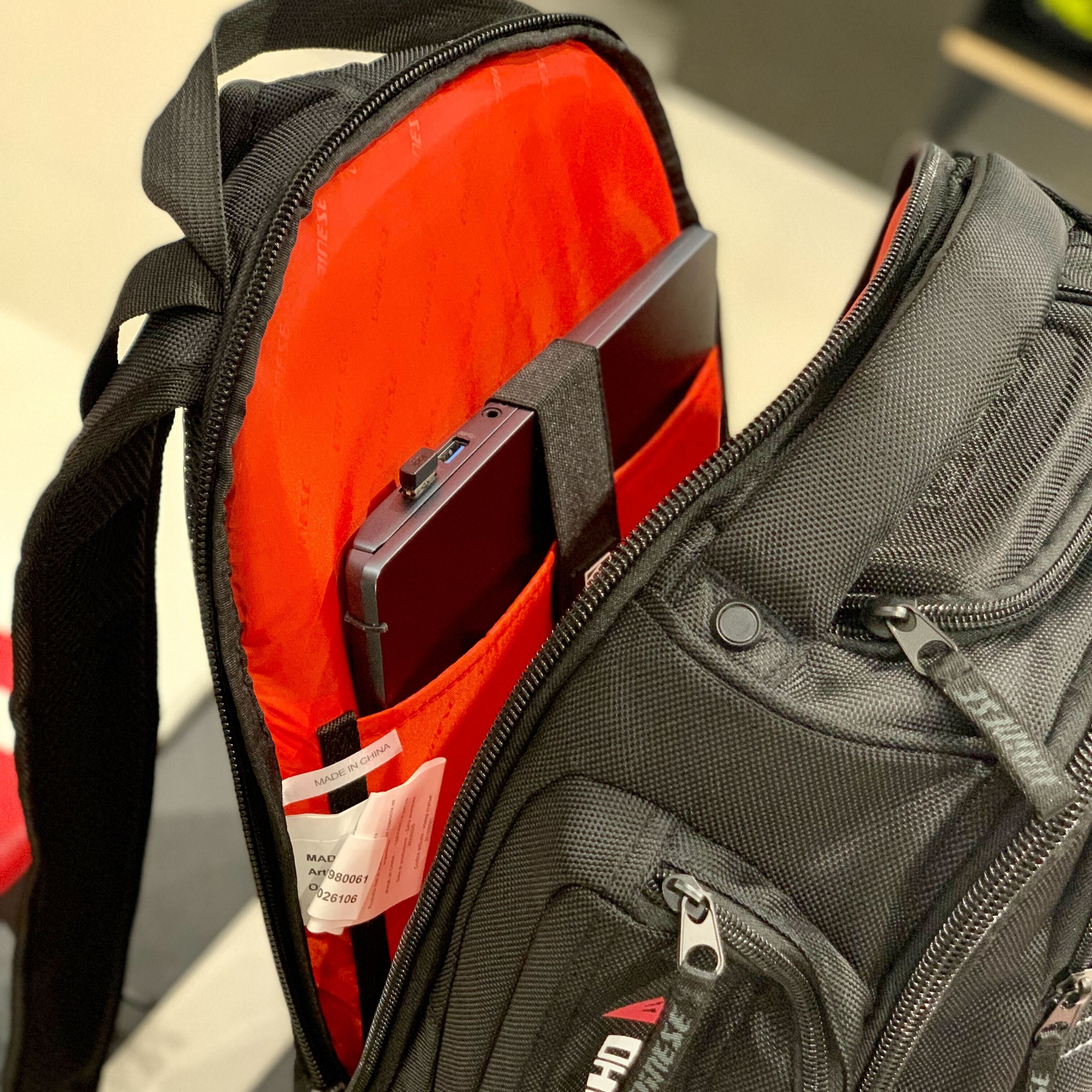 これなしで遠出できない!【D-GAMBIT BACKPACK】を詳しくご紹介!