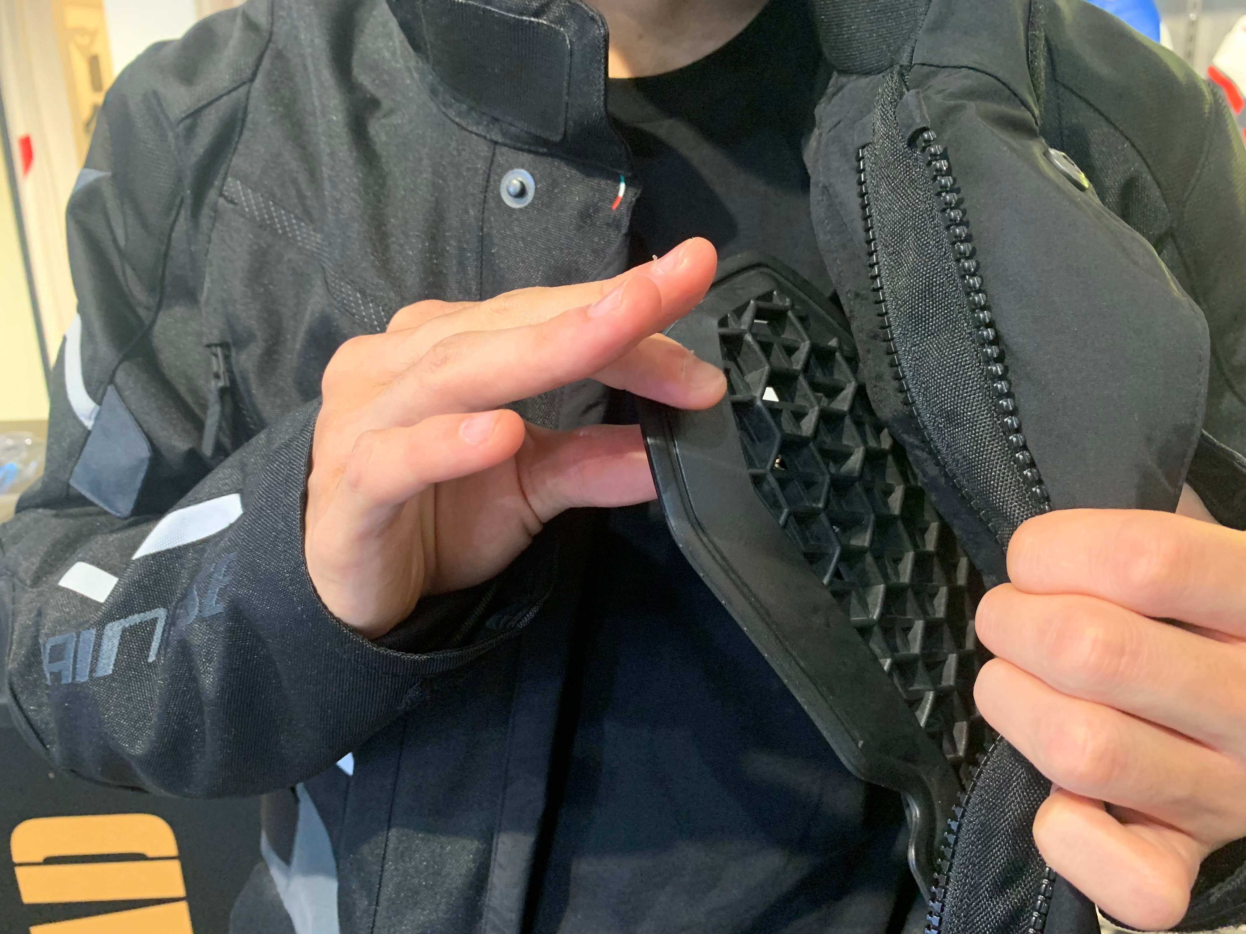 快適なツーリングのお伴にすすめしたい”TEMPEST 3 D-Dry JACKET”のご紹介