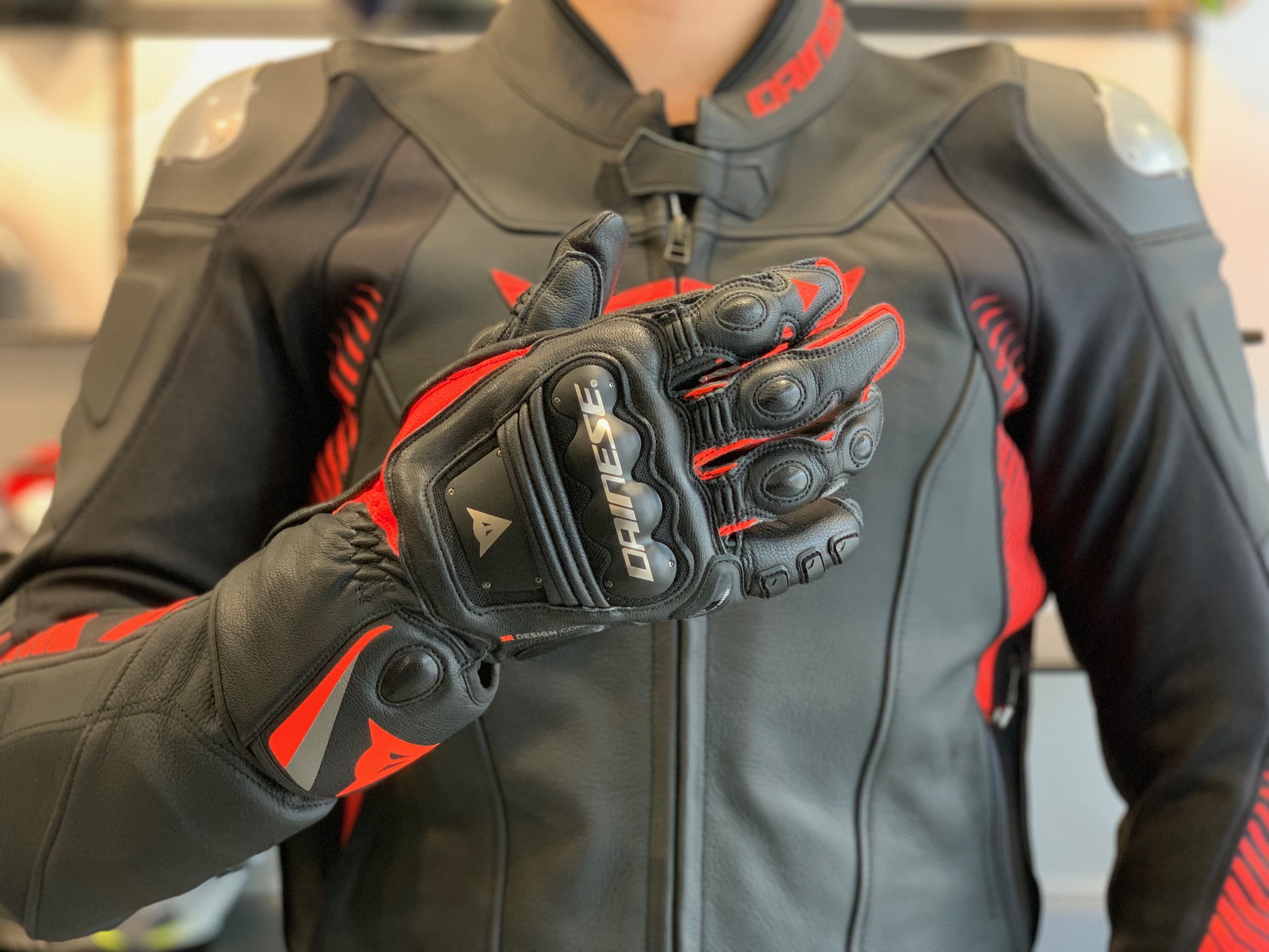 安全性や操作性を追求するためにおすすめのレーシンググローブ