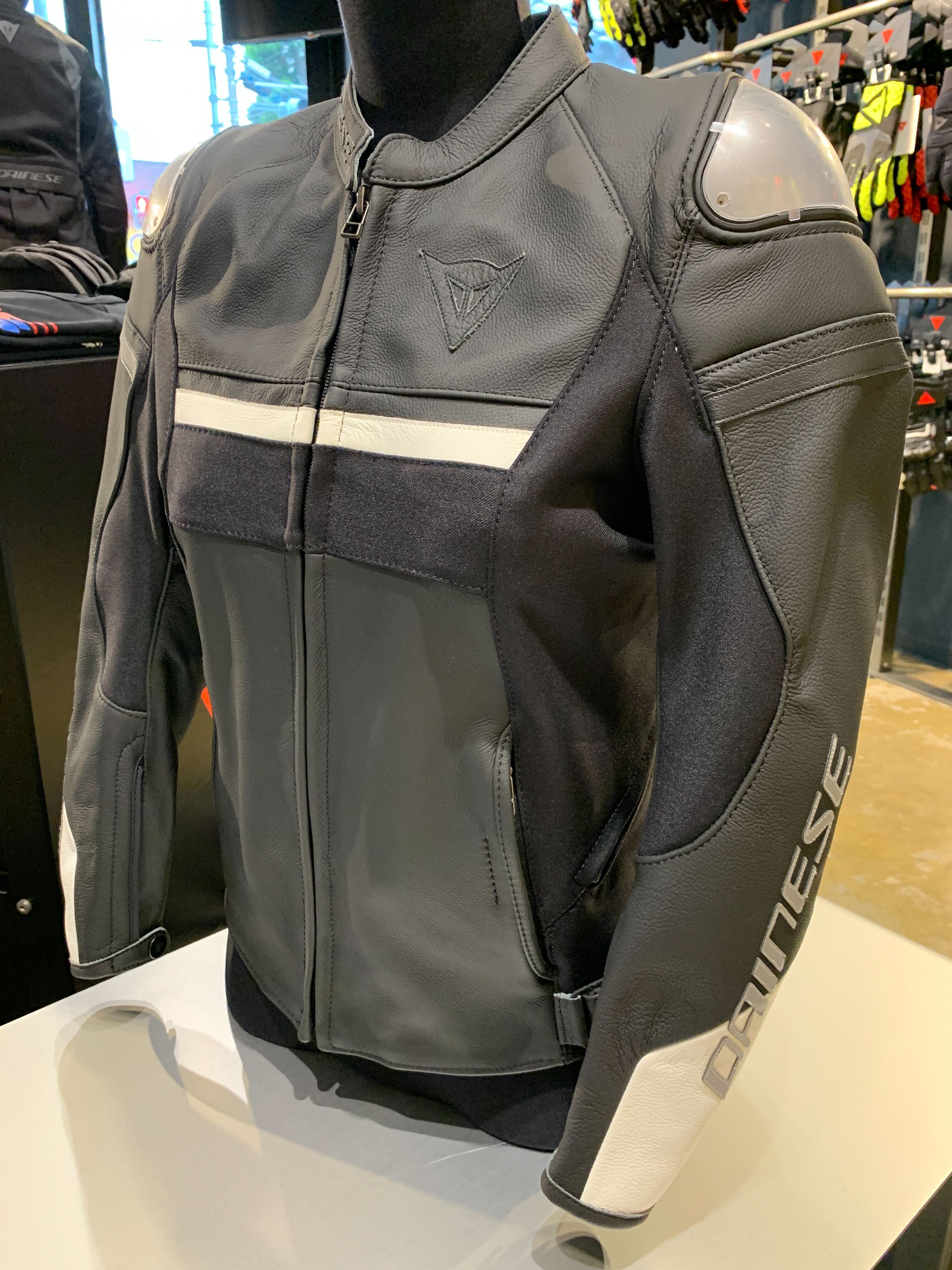 ダイネーゼ Dainese ALIEN PELLE レザージャケット-