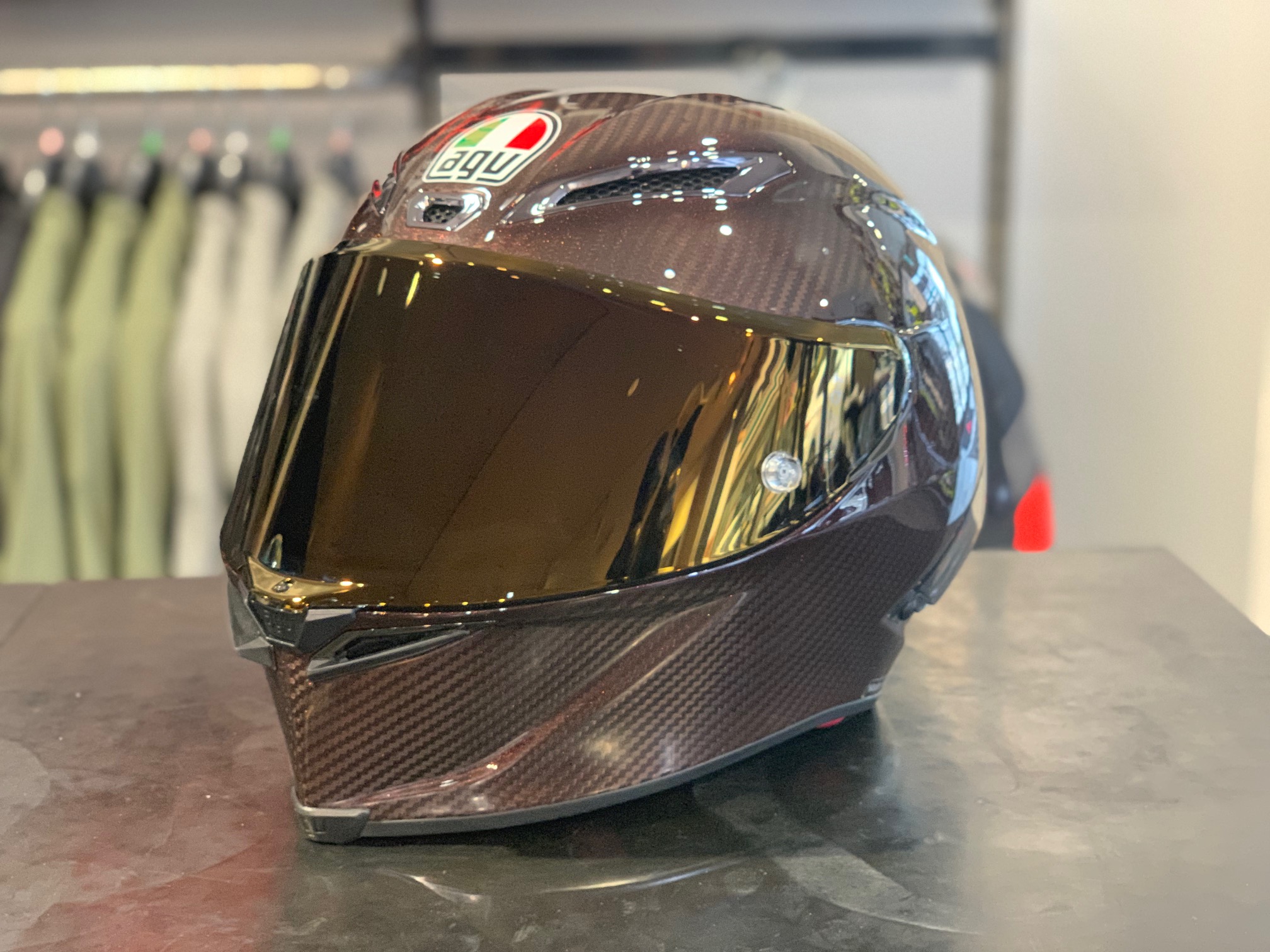 ヘルメットを華やかにするドレスアップパーツ【AGV】
