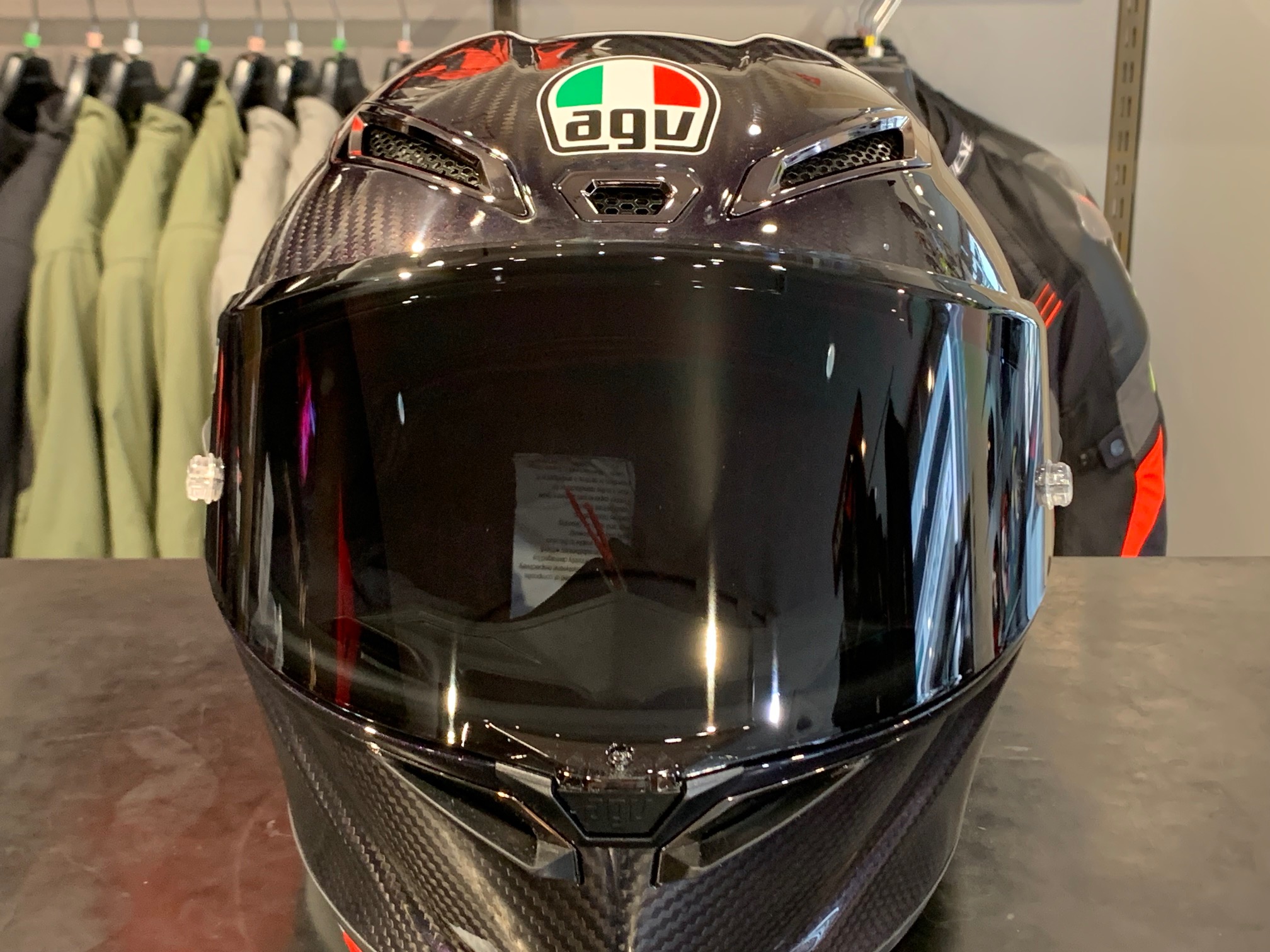 ヘルメットを華やかにするドレスアップパーツ【AGV】