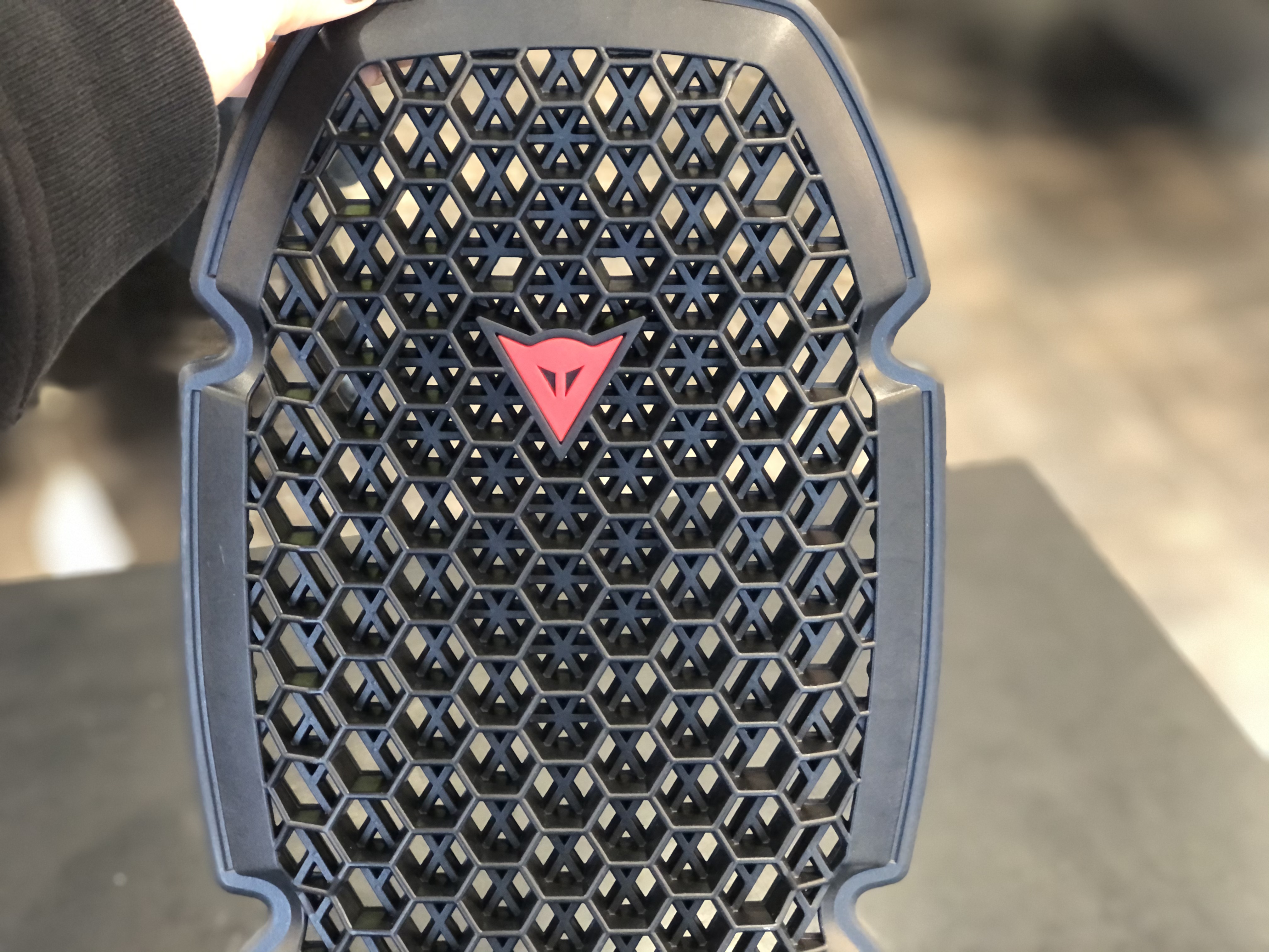 ライダーの身を守るバックプロテクターの魅力と特徴