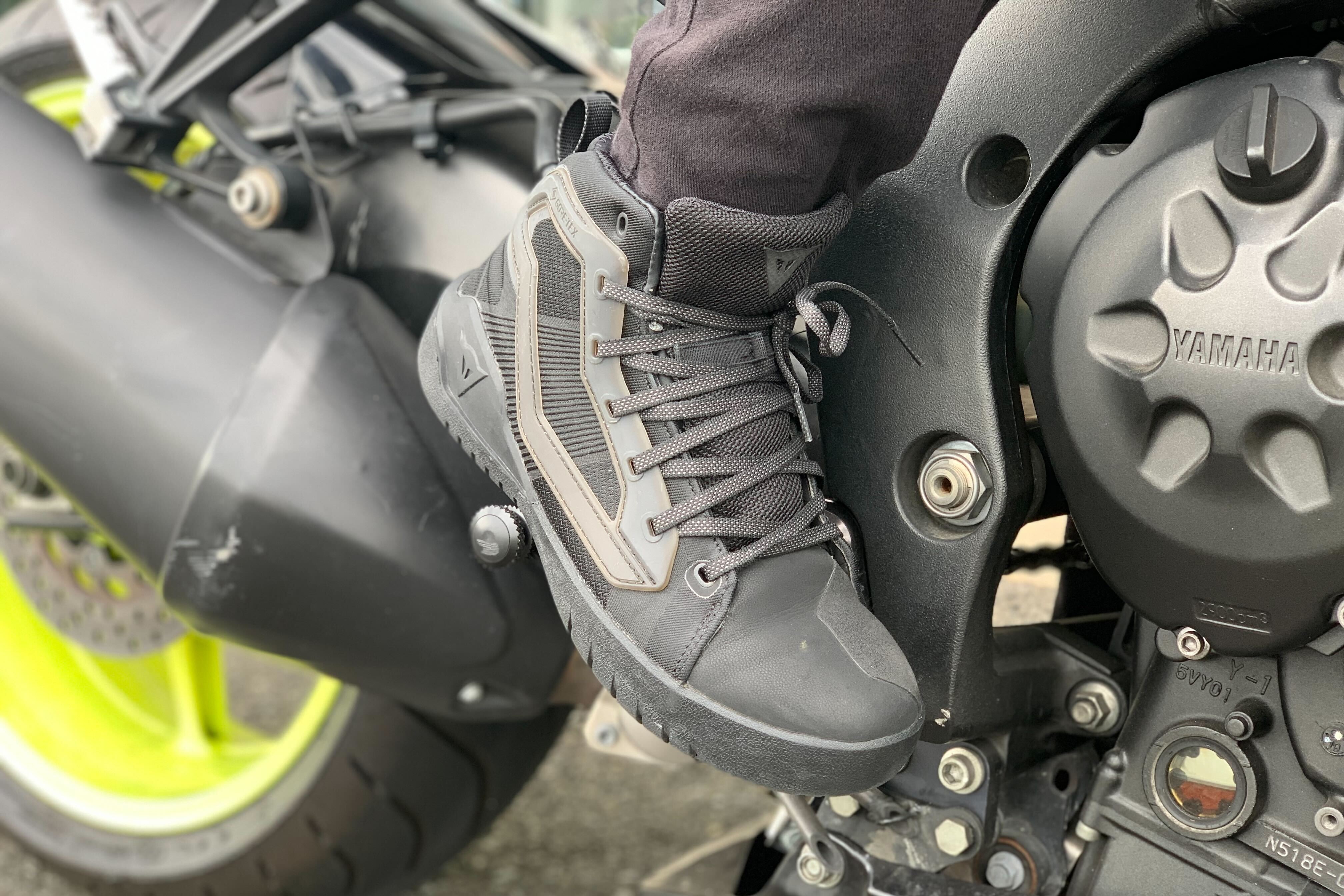 スタッフの購入品紹介/URBACTIVE GORE-TEX® SHOES