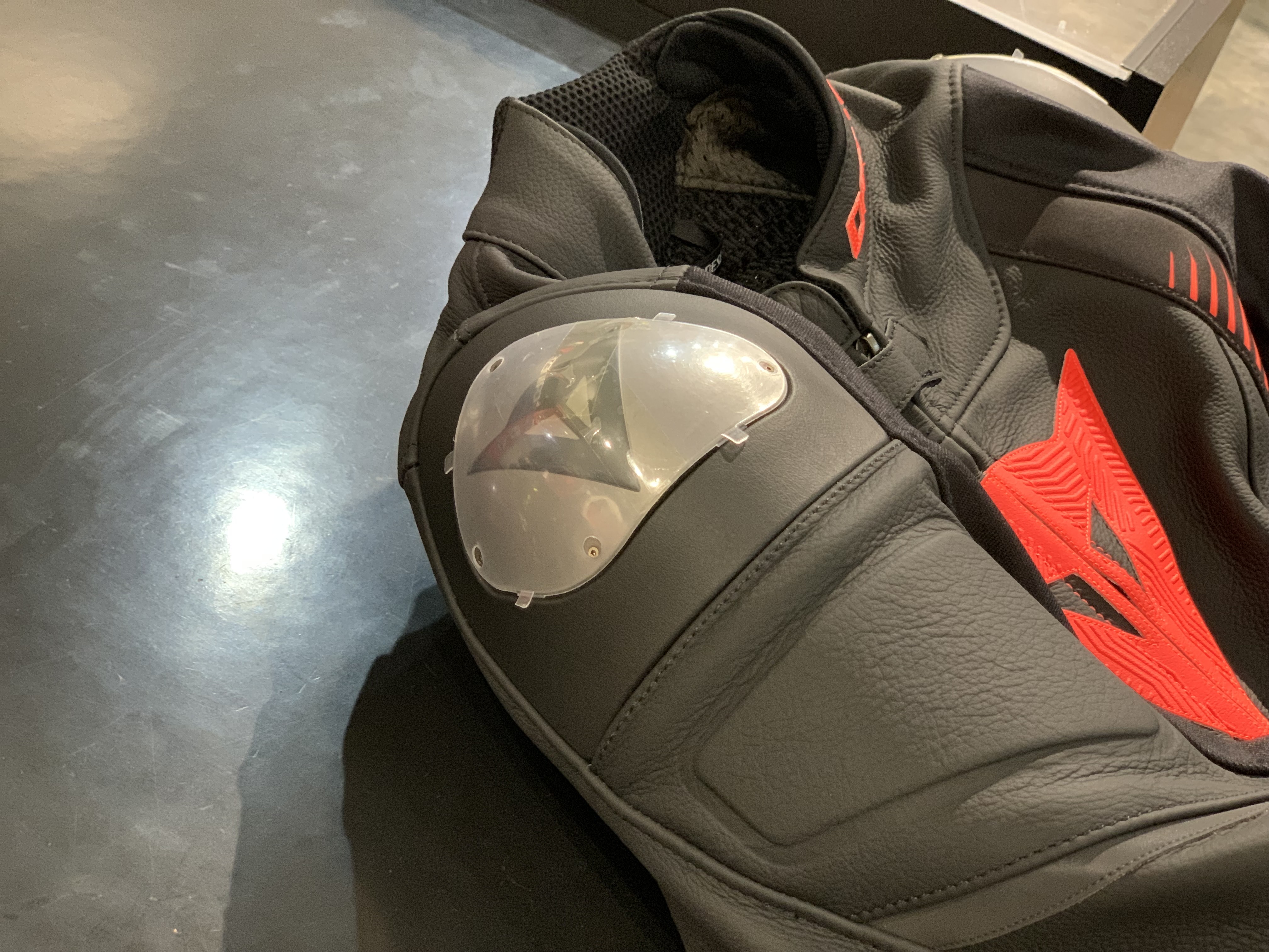新作スポーツレザージャケット【SUPER SPEED 4 LEATHER JACKET】のご紹介