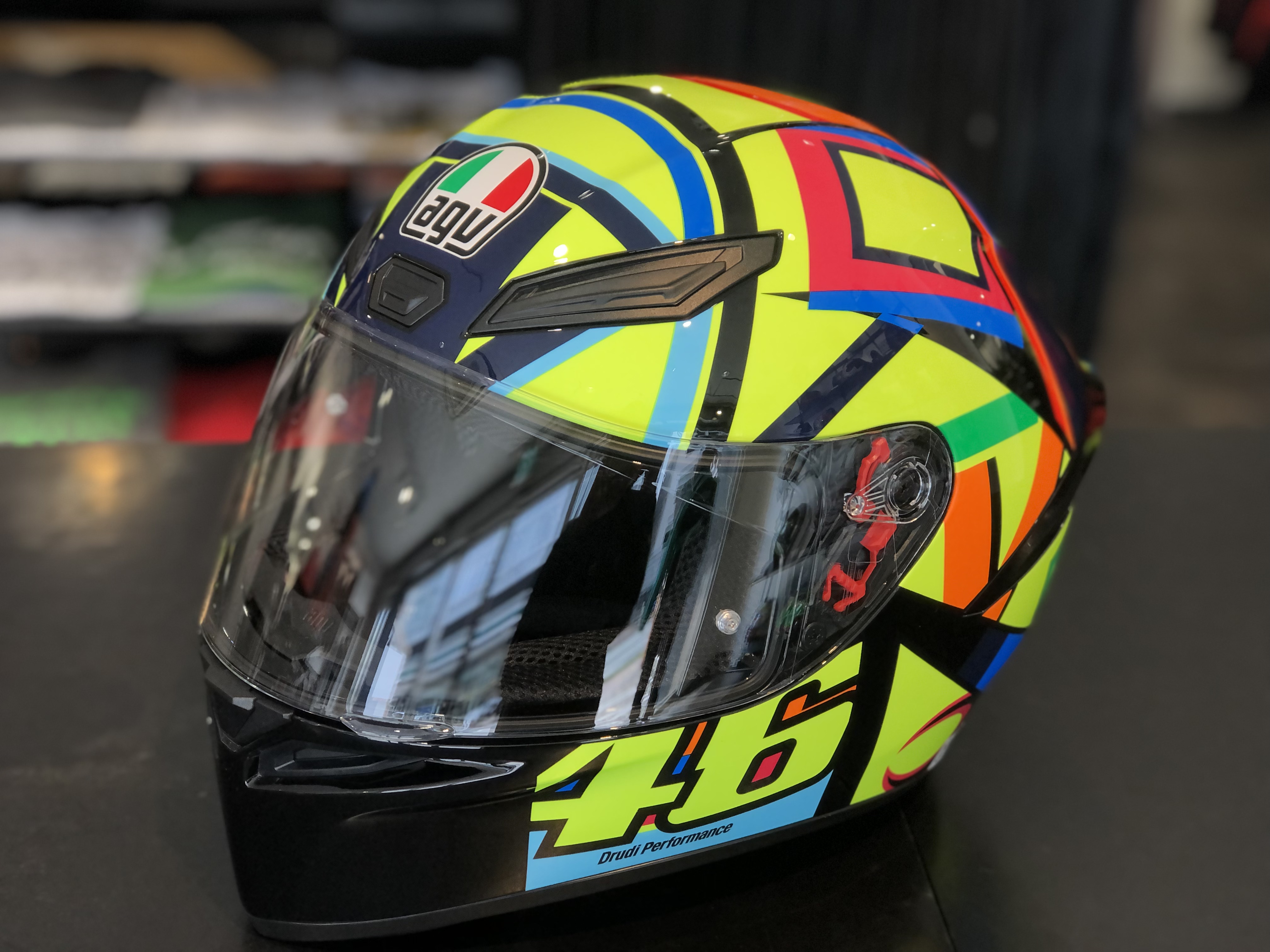 AGV フルフェイスヘルメット カラフルデザイン