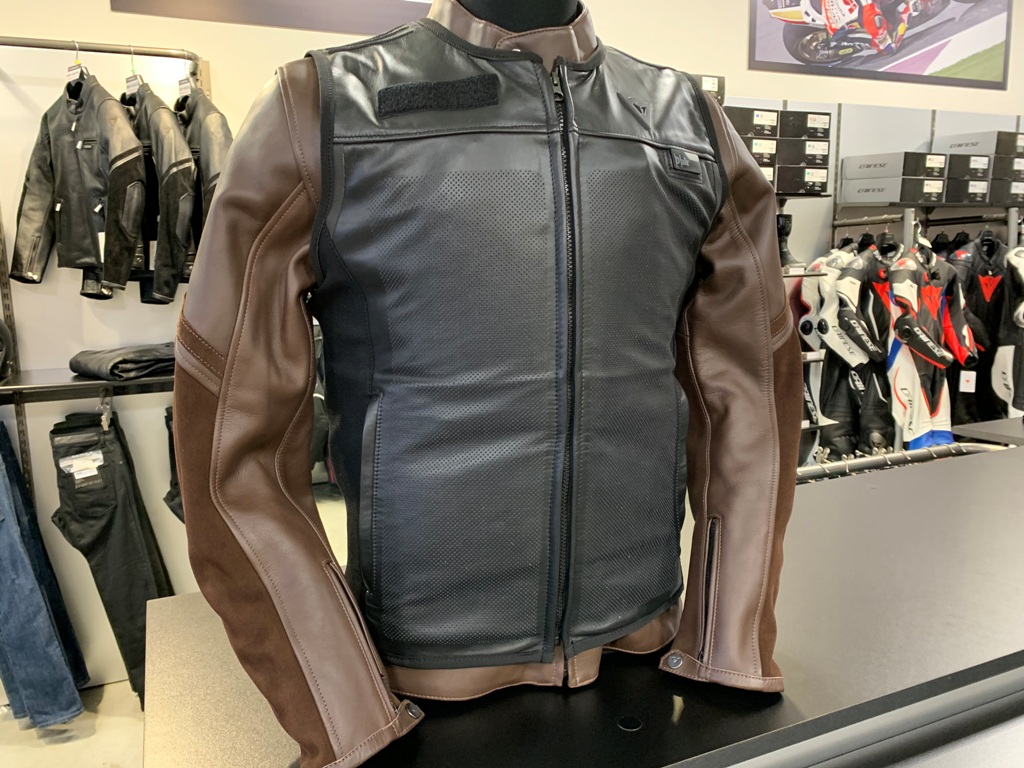 幅広い季節で快適にレザージャケットを【MERAK LEATHER JACKET】