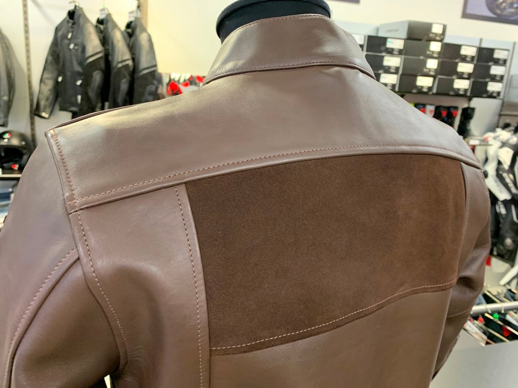 幅広い季節で快適にレザージャケットを【MERAK LEATHER JACKET】