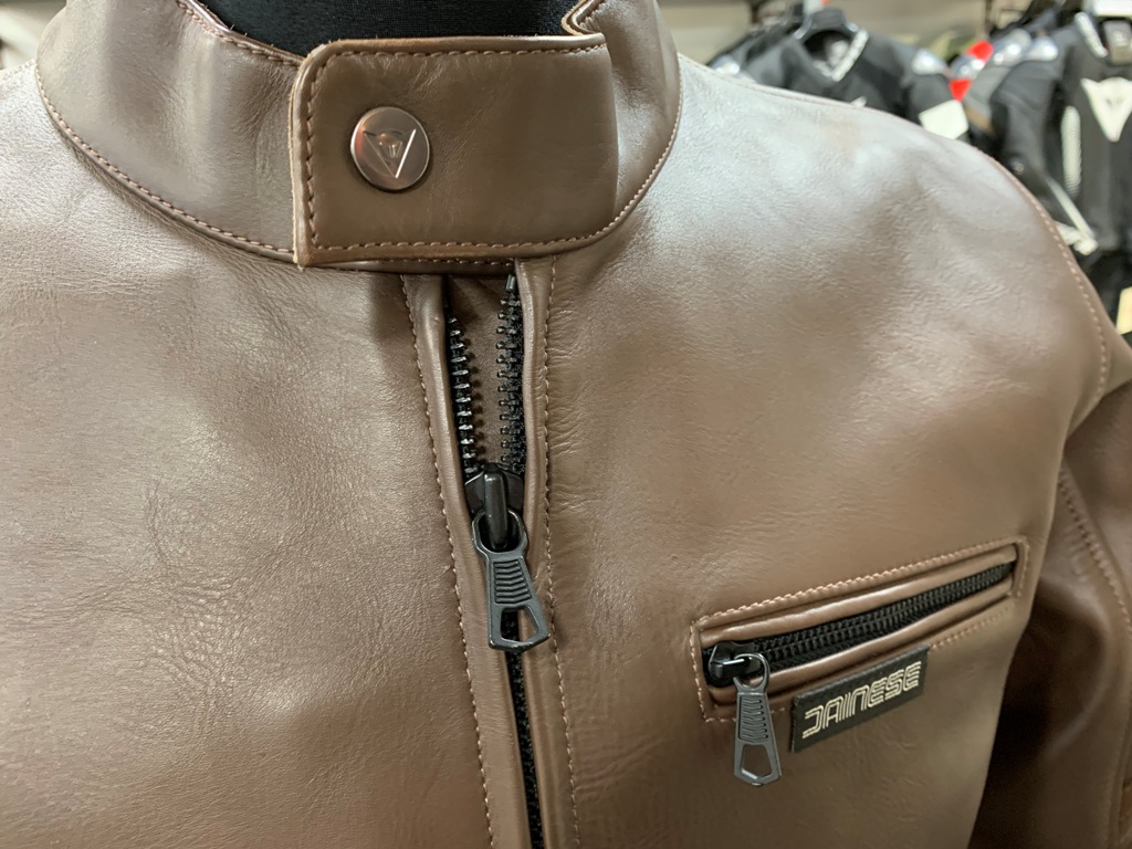 幅広い季節で快適にレザージャケットを【MERAK LEATHER JACKET】
