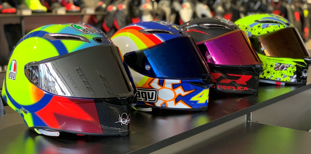 ★即納★新品★agv Race2 イリジウムゴールド 3.3mm厚 ゴールドカラ―を纏った【PISTA GP RR ORO】が全世界3000個限定で登場！