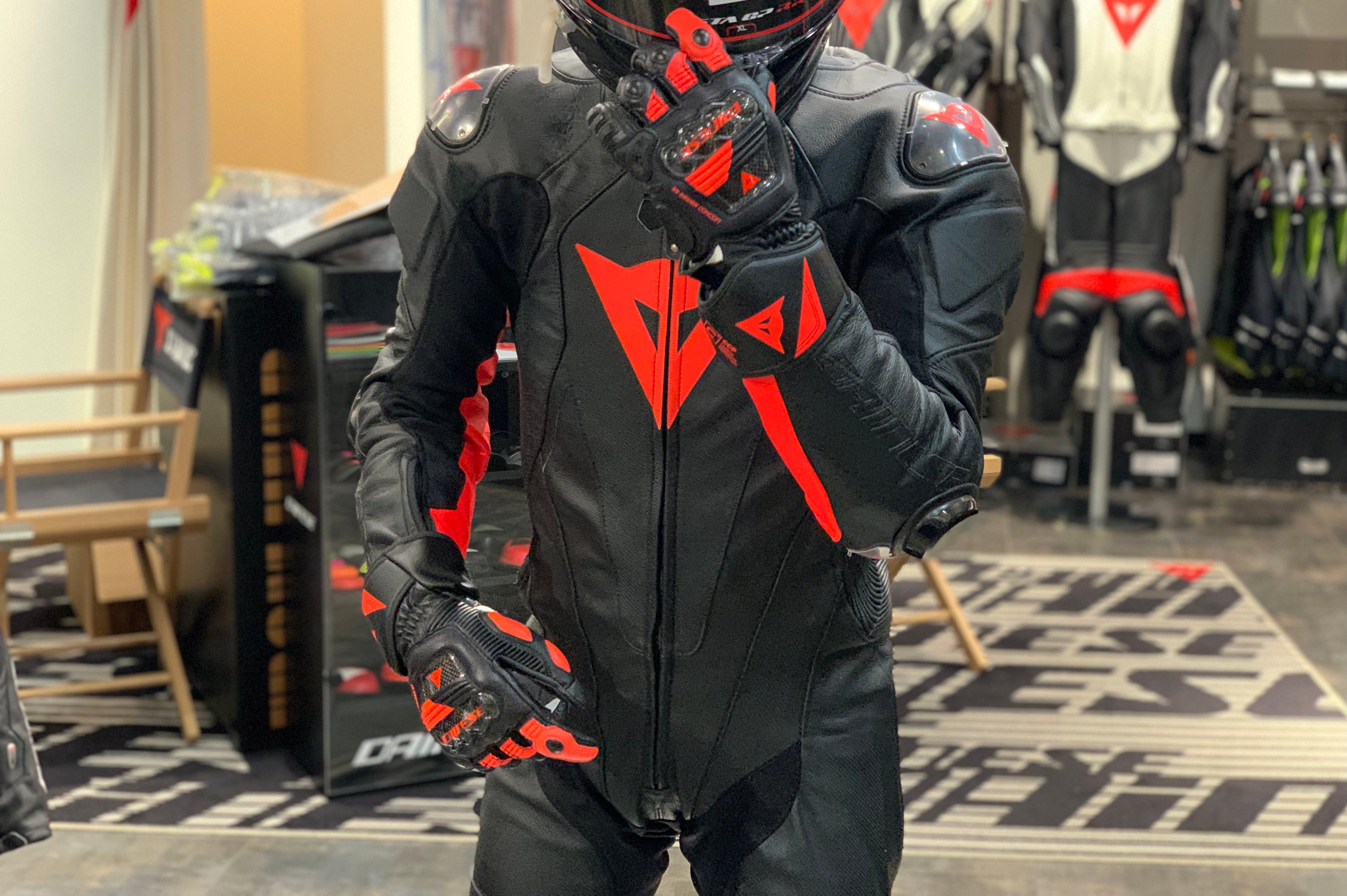 上質で快適 独特の上品 DAINESE M ダイネーゼ ダイネーゼ レディース